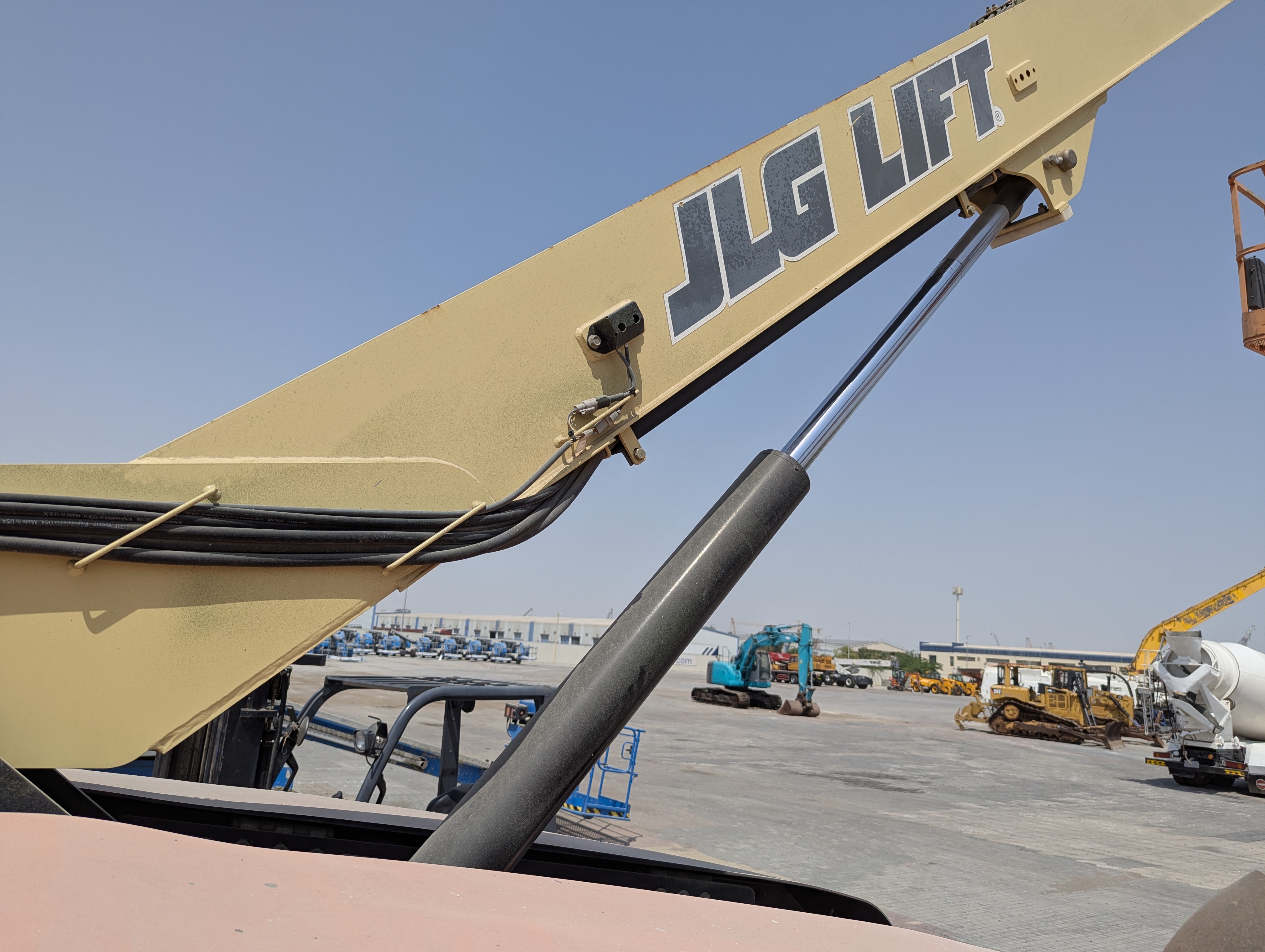 BLA-008-جي-إل-جي-460SJ-رافعات-ذراع-فحص-الهيكل-أسطوانة-رفع-الذراع-1