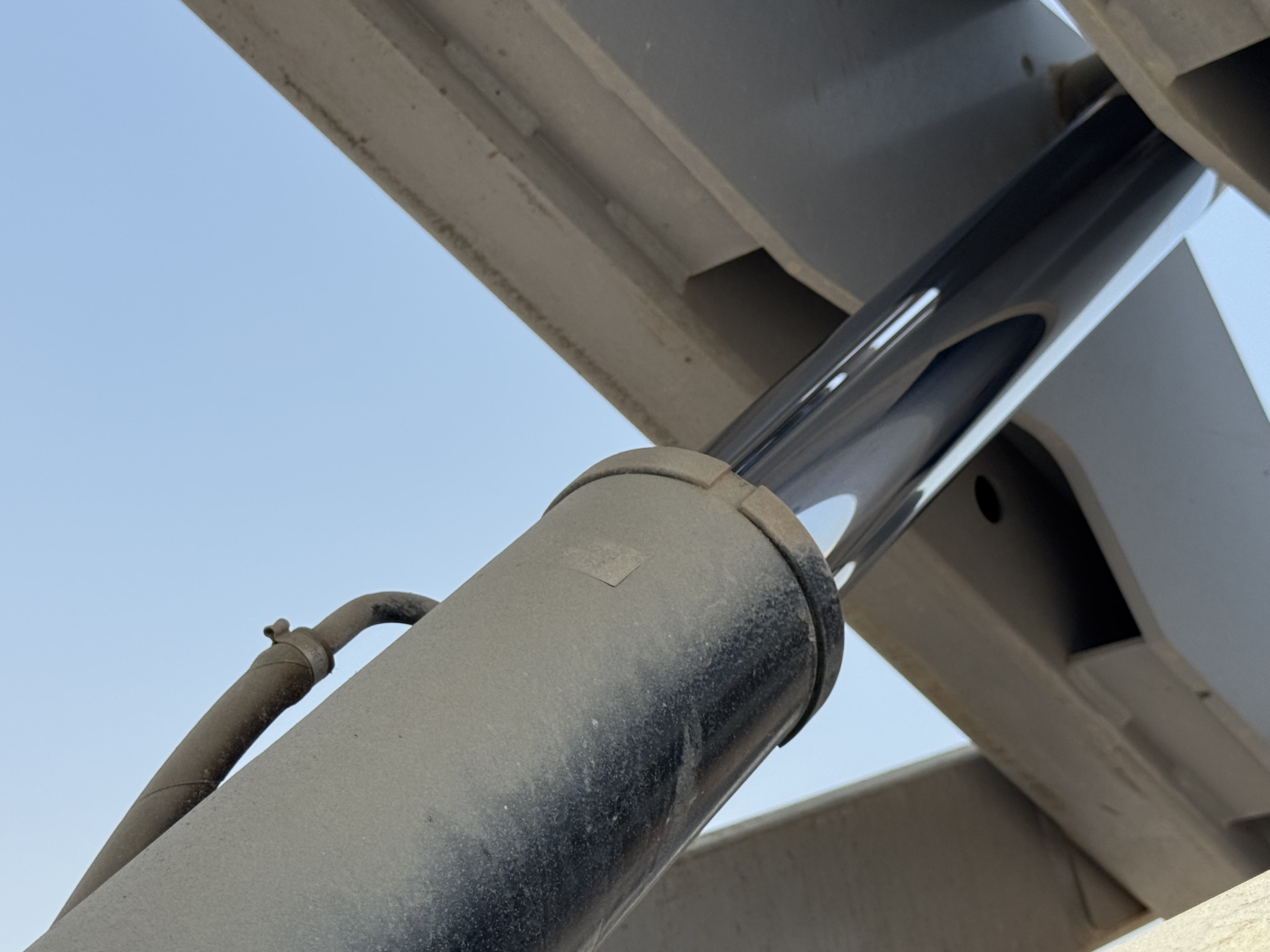 SLA-007-Genie-GS-4047-Scissor-lifts-inspection-Hydraulics-Scissor-cylinders-1