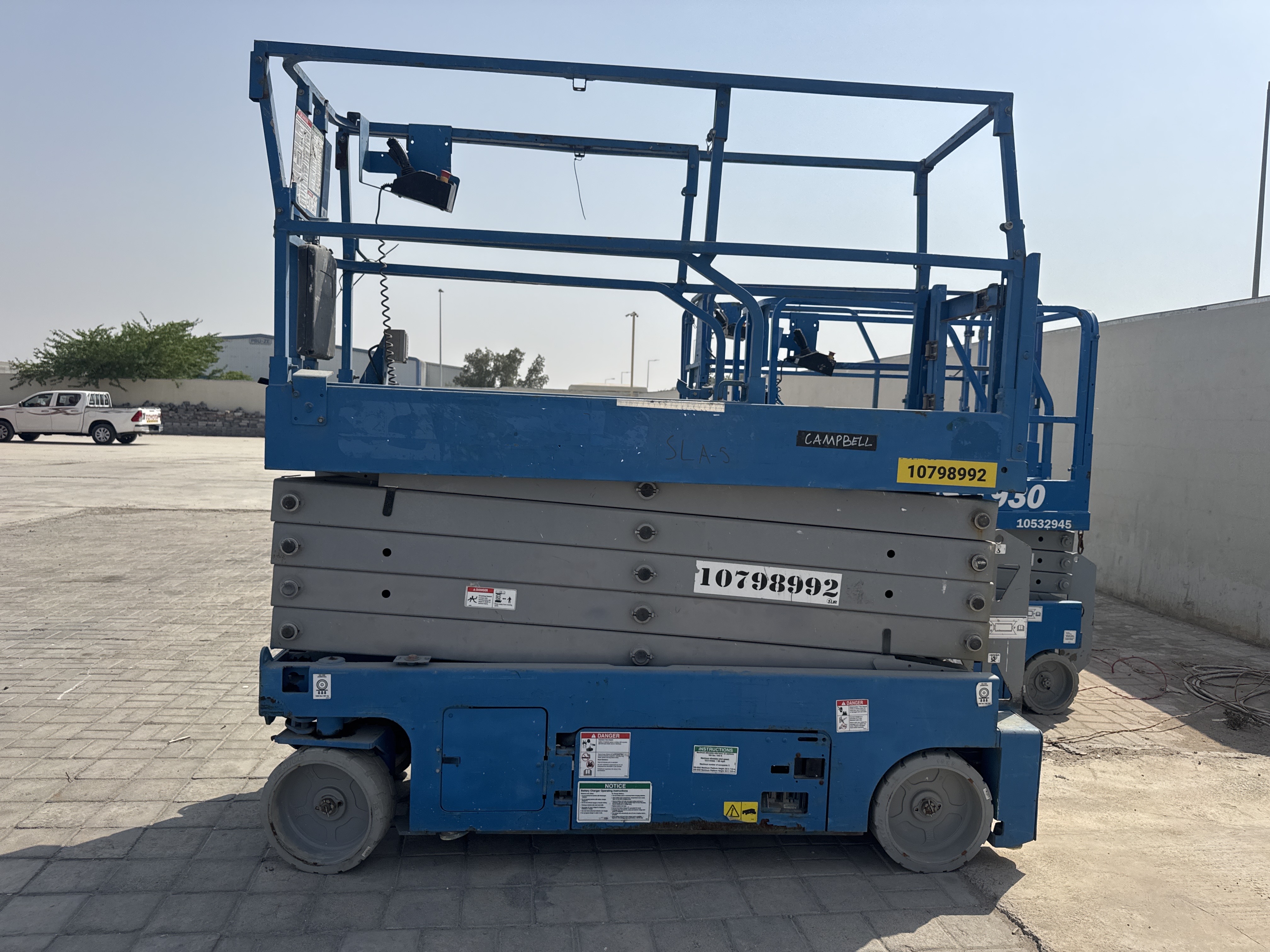 SLA-005-Genie-GS-3232-Scissor-lifts-inspection-Structure-Paint-1