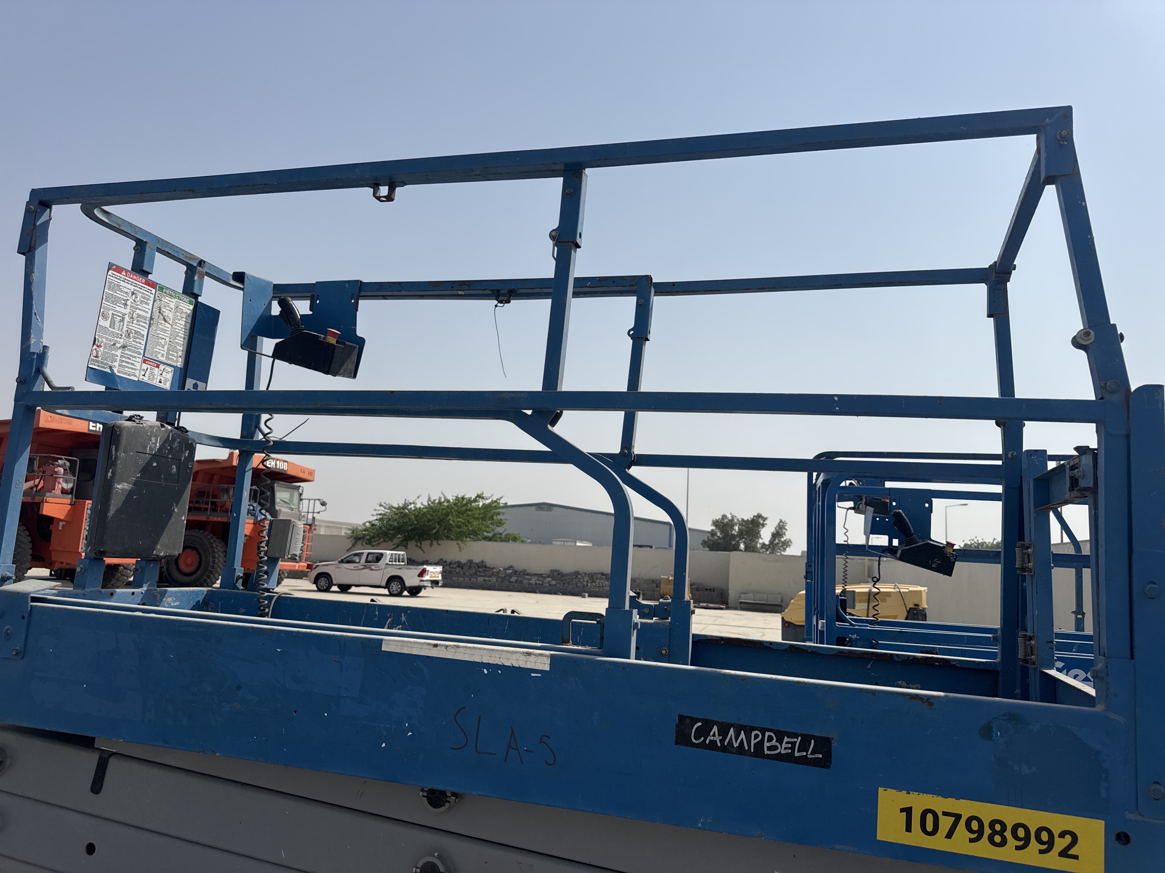SLA-005-Genie-GS-3232-Scissor-lifts-inspection-Structure-Guard-rail-1