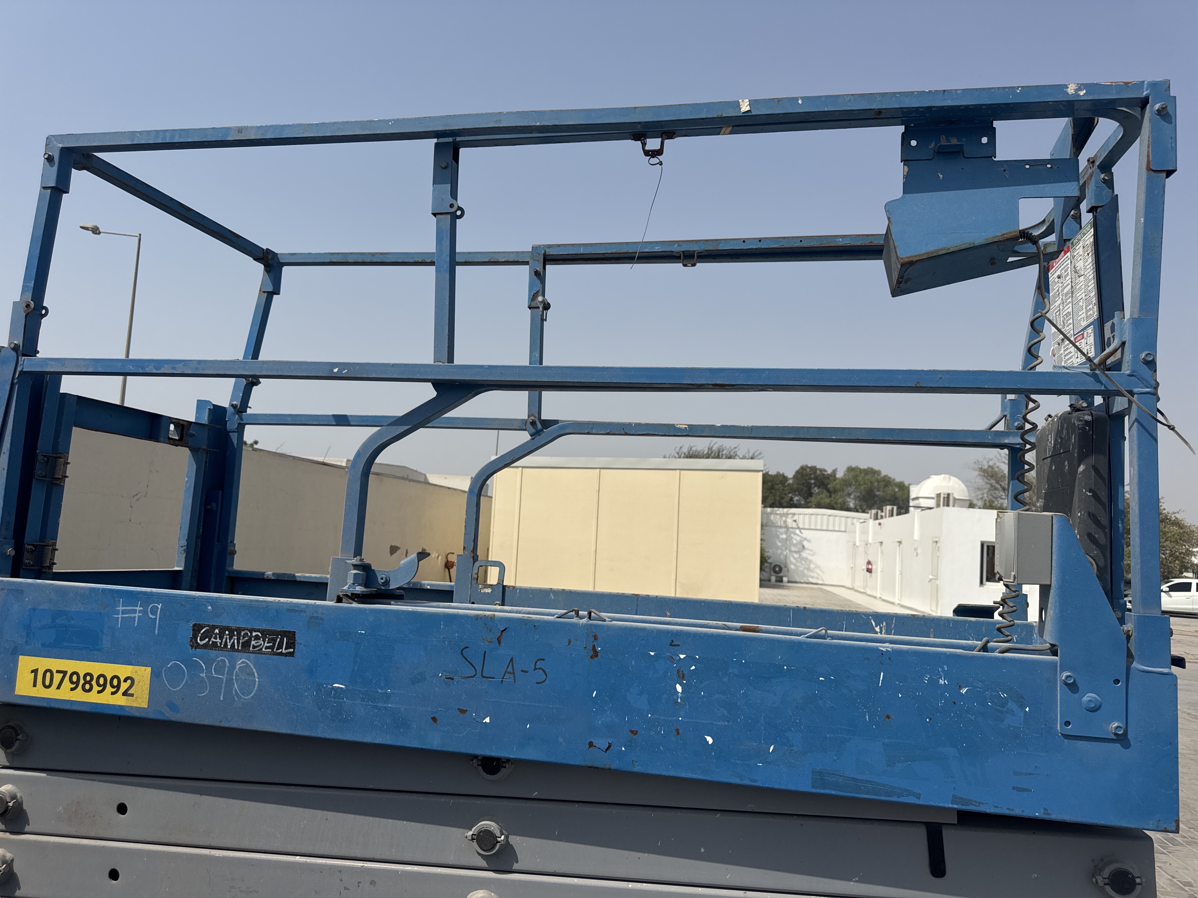 SLA-005-Genie-GS-3232-Scissor-lifts-inspection-Structure-Guard-rail-1