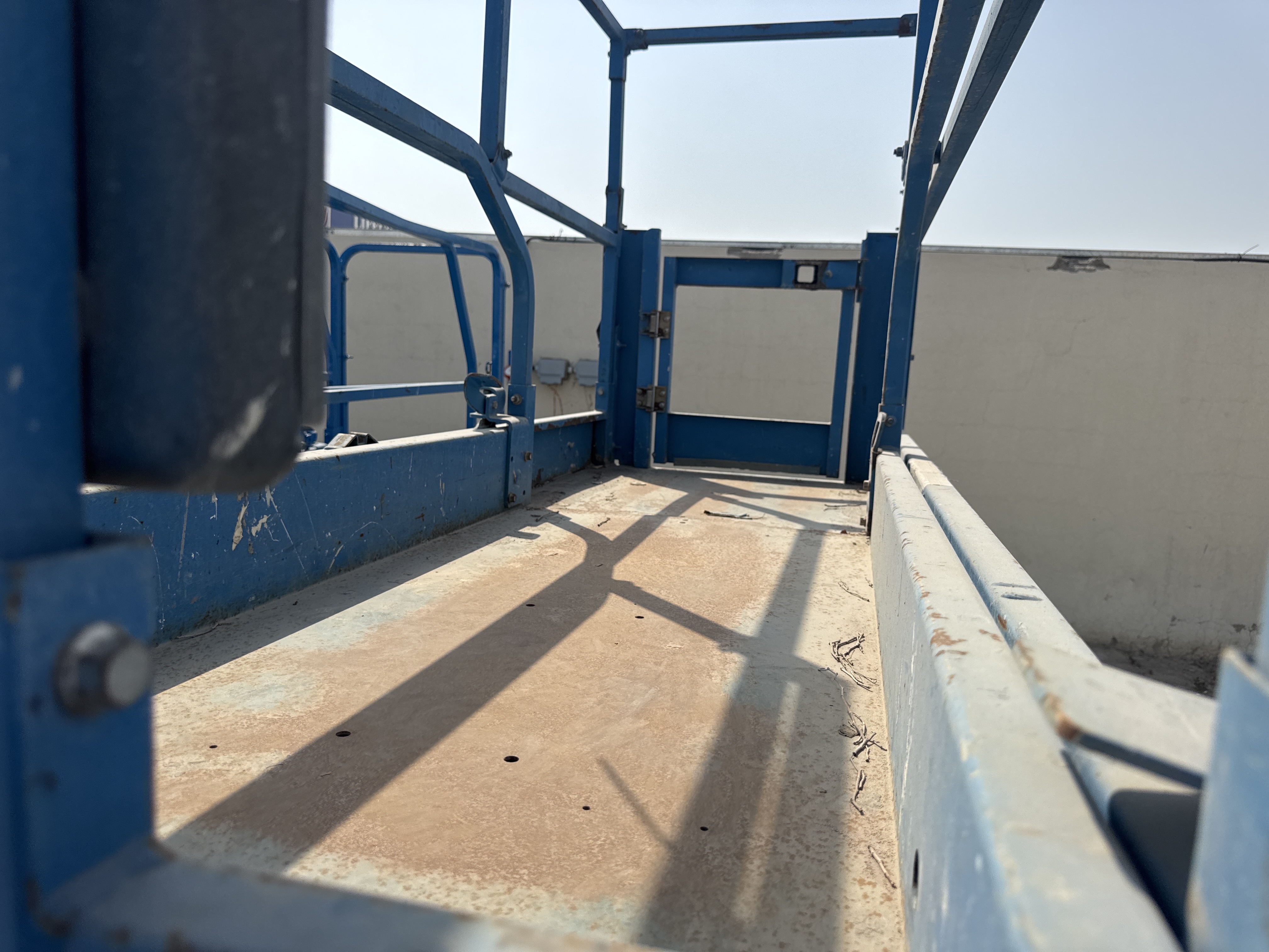 SLA-005-Genie-GS-3232-Scissor-lifts-inspection-Structure-Platform-1