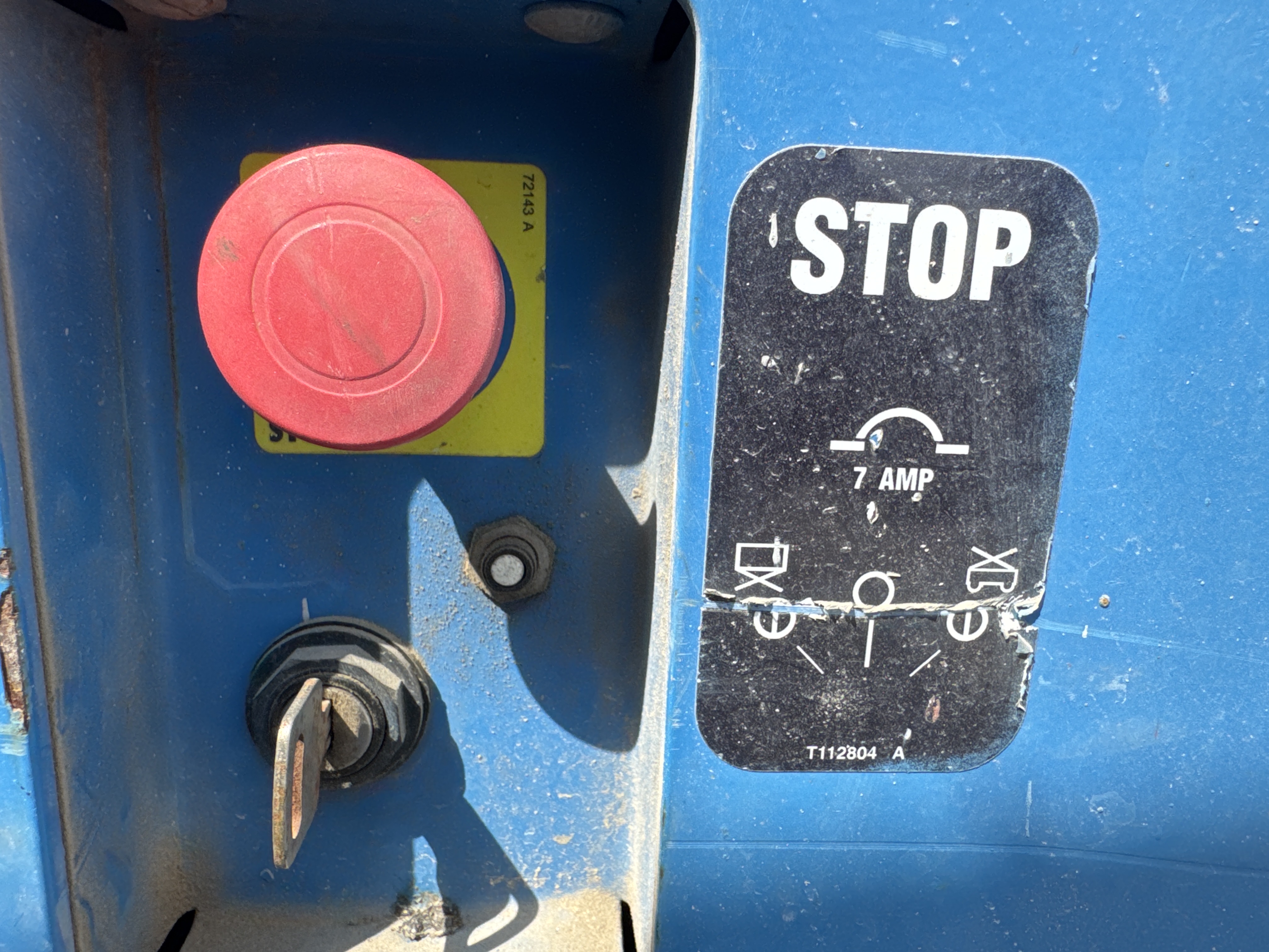 SLA-005-Genie-GS-3232-Scissor-lifts-inspection-Cabin-Ground-control-1