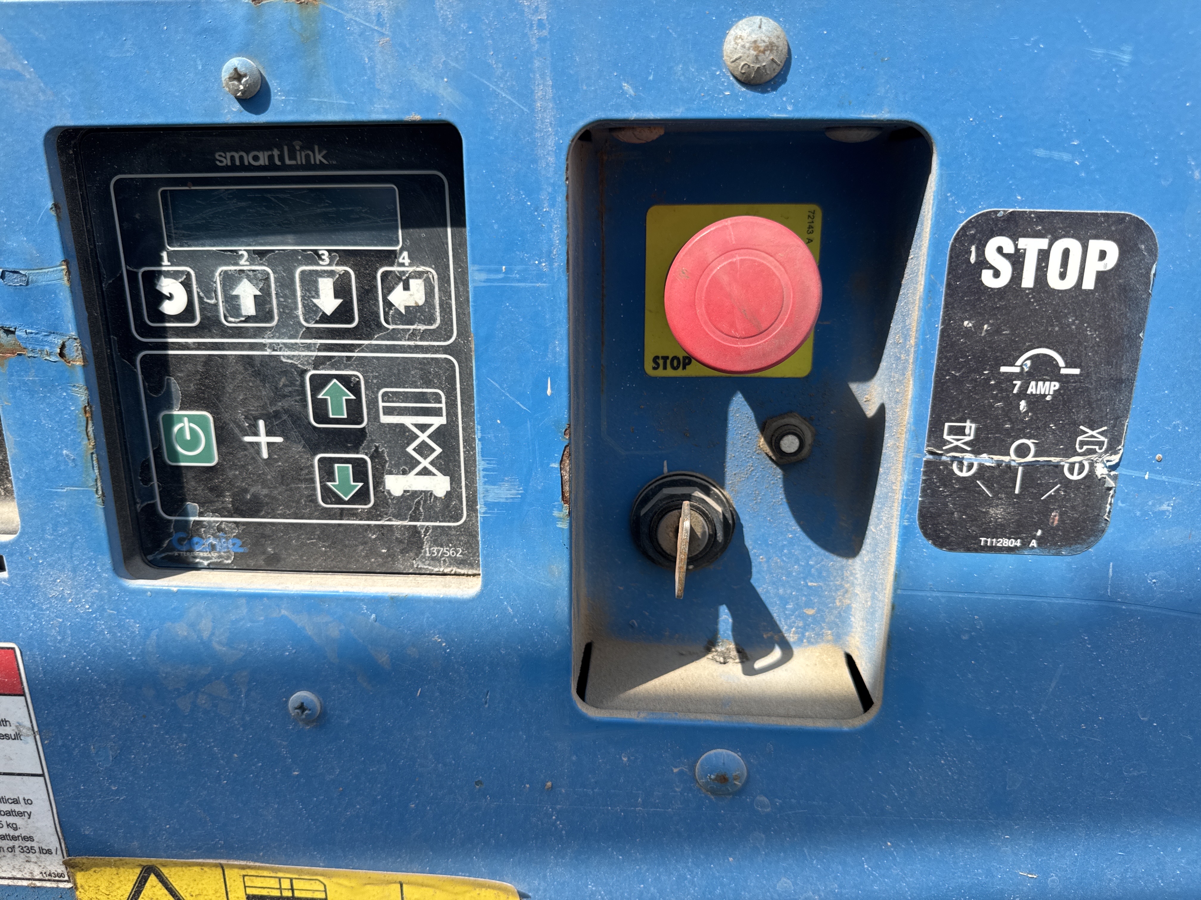 SLA-005-Genie-GS-3232-Scissor-lifts-inspection-Cabin-Ground-control-1