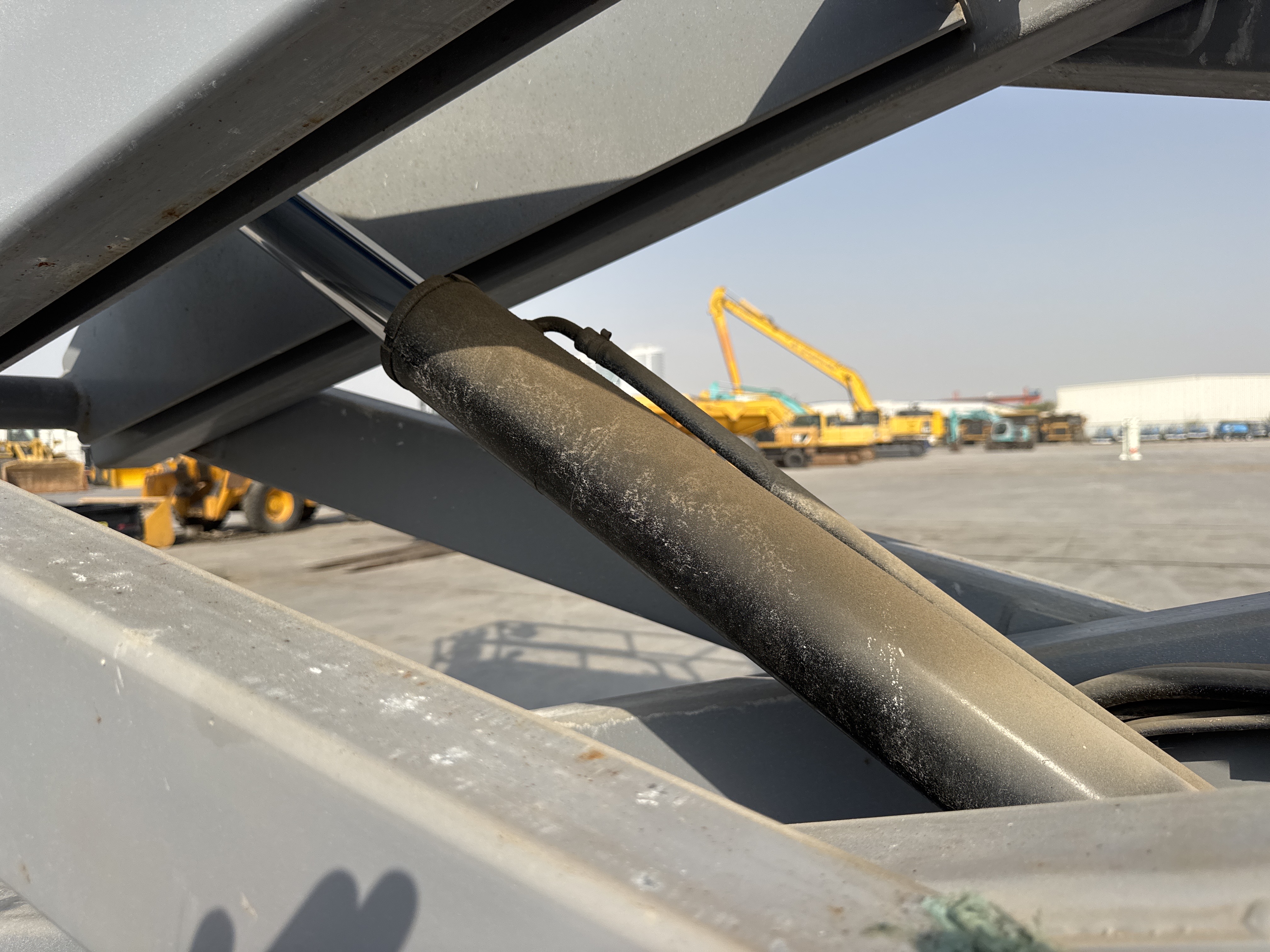 SLA-005-Genie-GS-3232-Scissor-lifts-inspection-Hydraulics-Scissor-cylinders-1