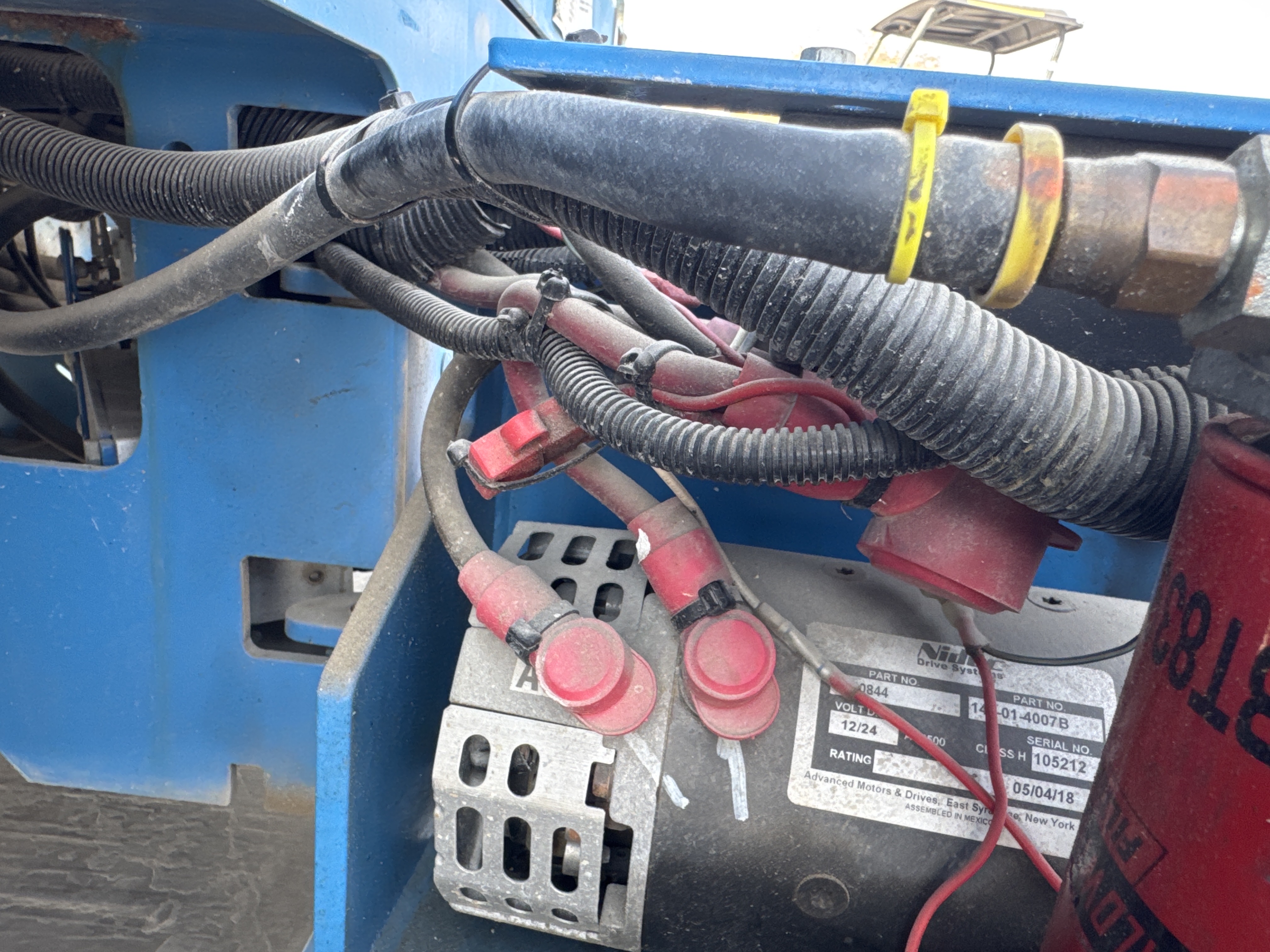 SLA-005-Genie-GS-3232-Scissor-lifts-inspection-Electronics-Main-harness-1