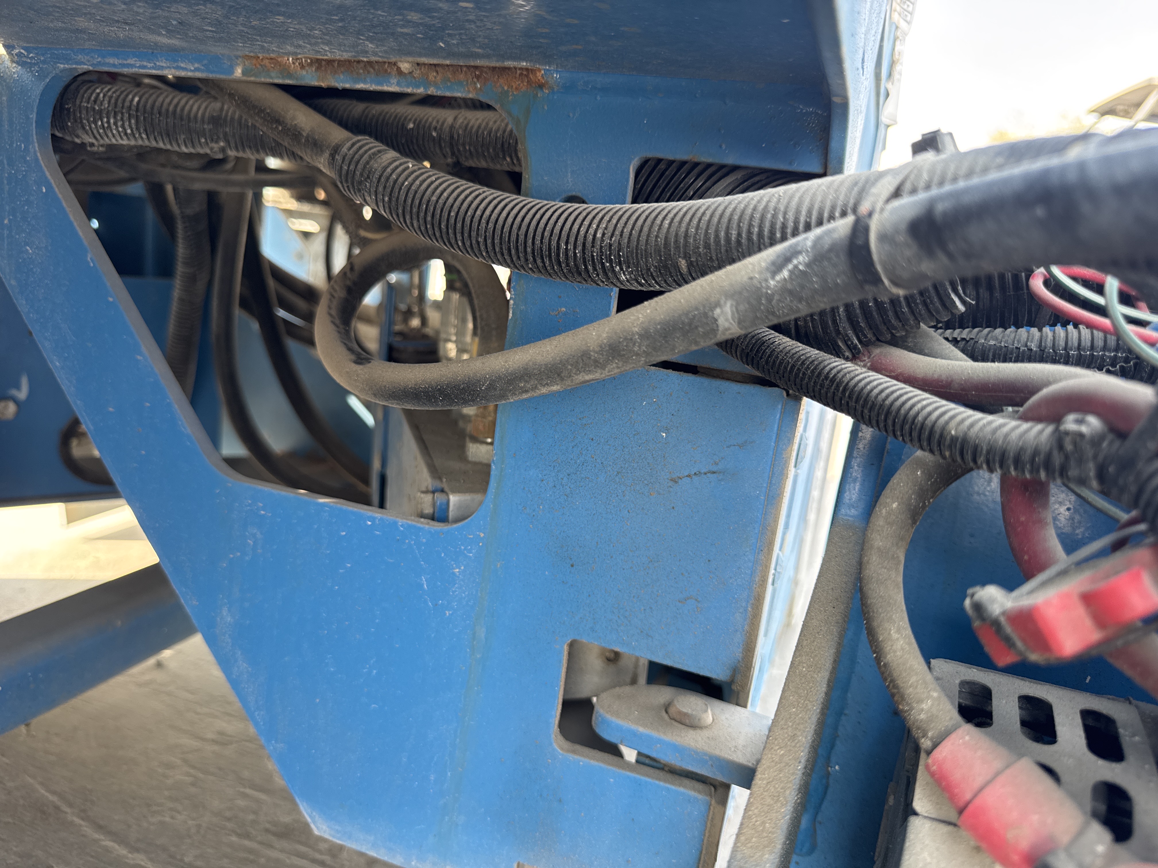 SLA-005-Genie-GS-3232-Scissor-lifts-inspection-Electronics-Main-harness-1