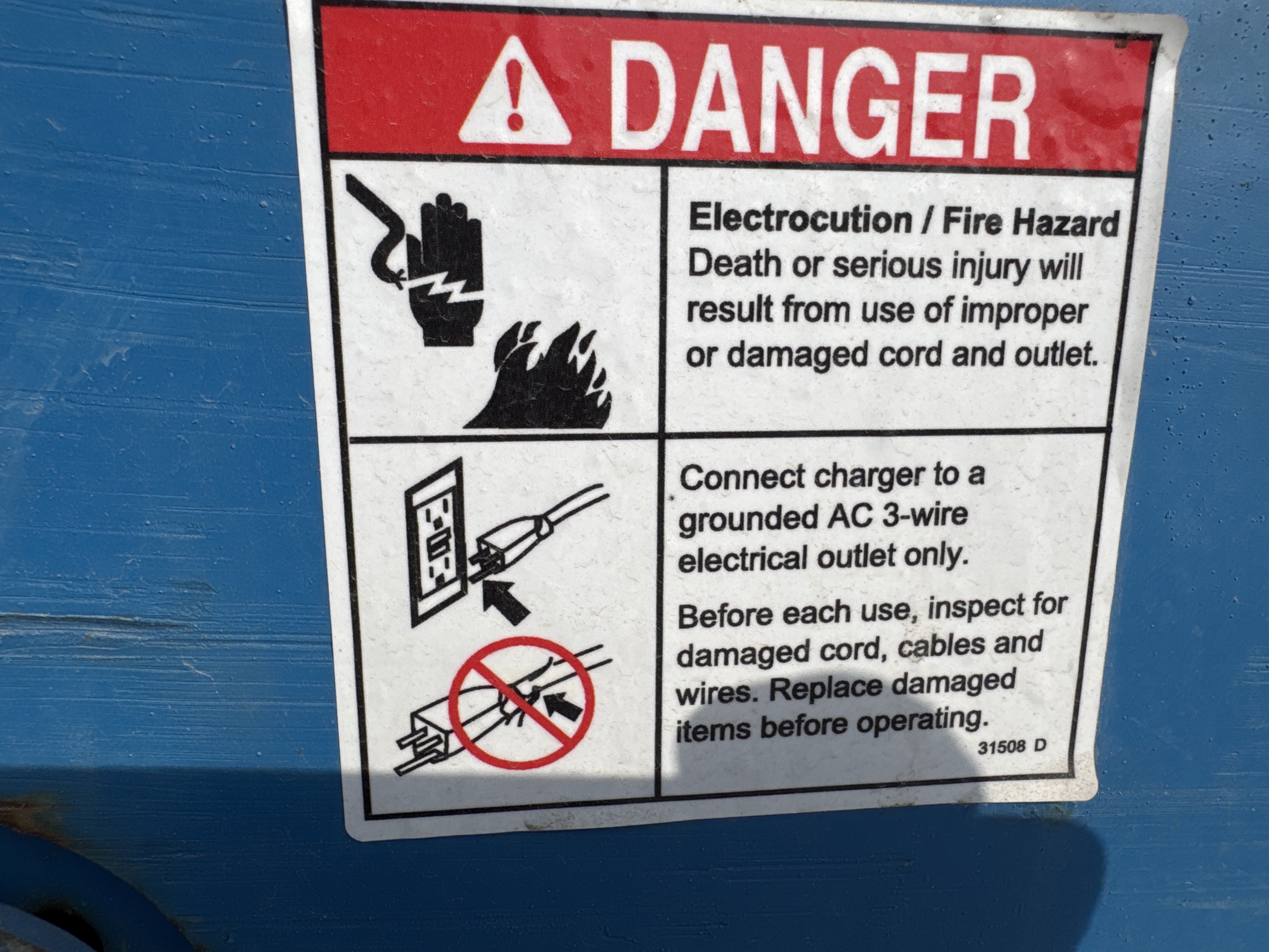 SLA-005-Genie-GS-3232-Scissor-lifts-inspection-Electronics-Battery-and-charging-system-1