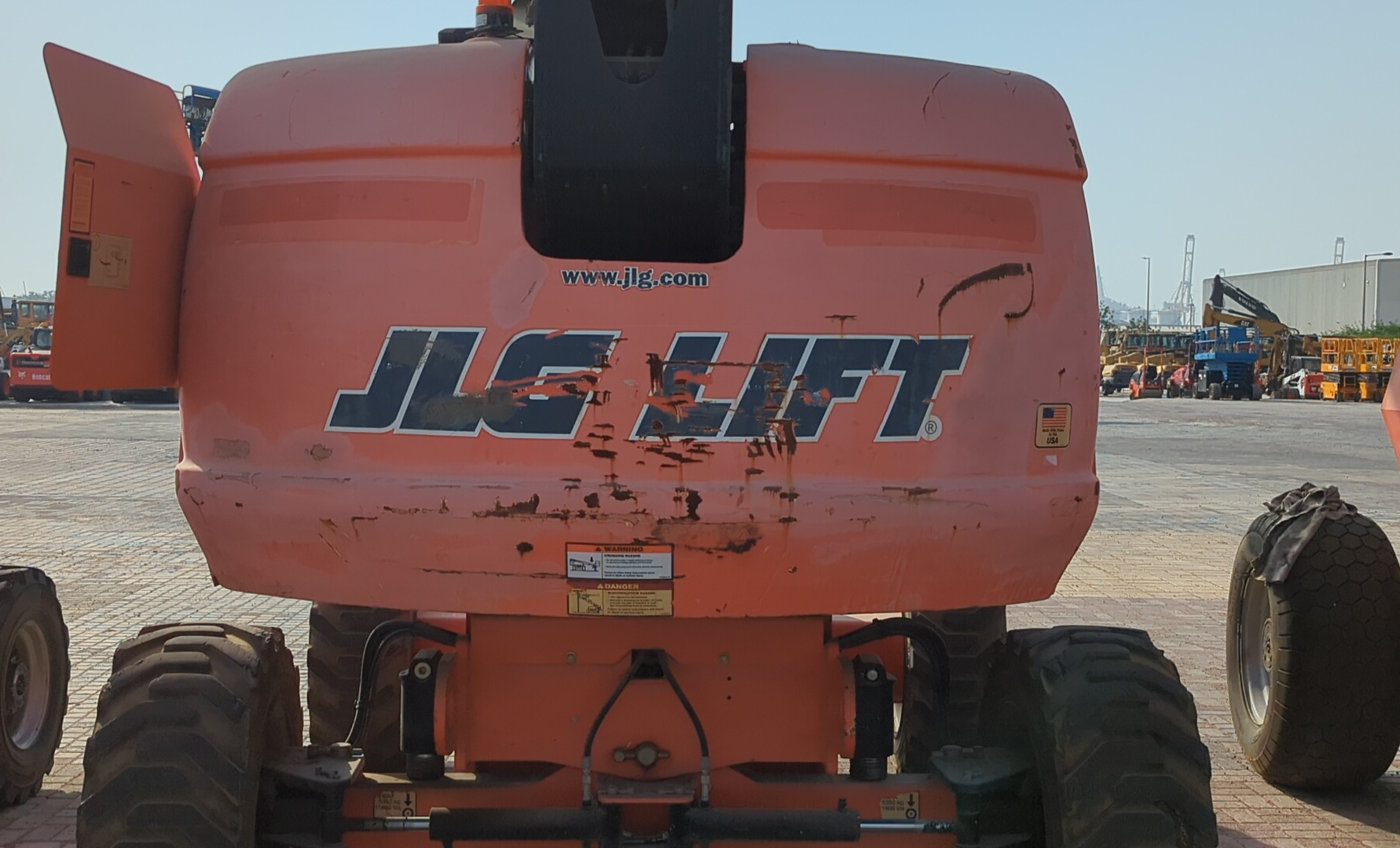 BLA-009-JLG-600S-Boom-lifts-inspection-Structure-Paint-1