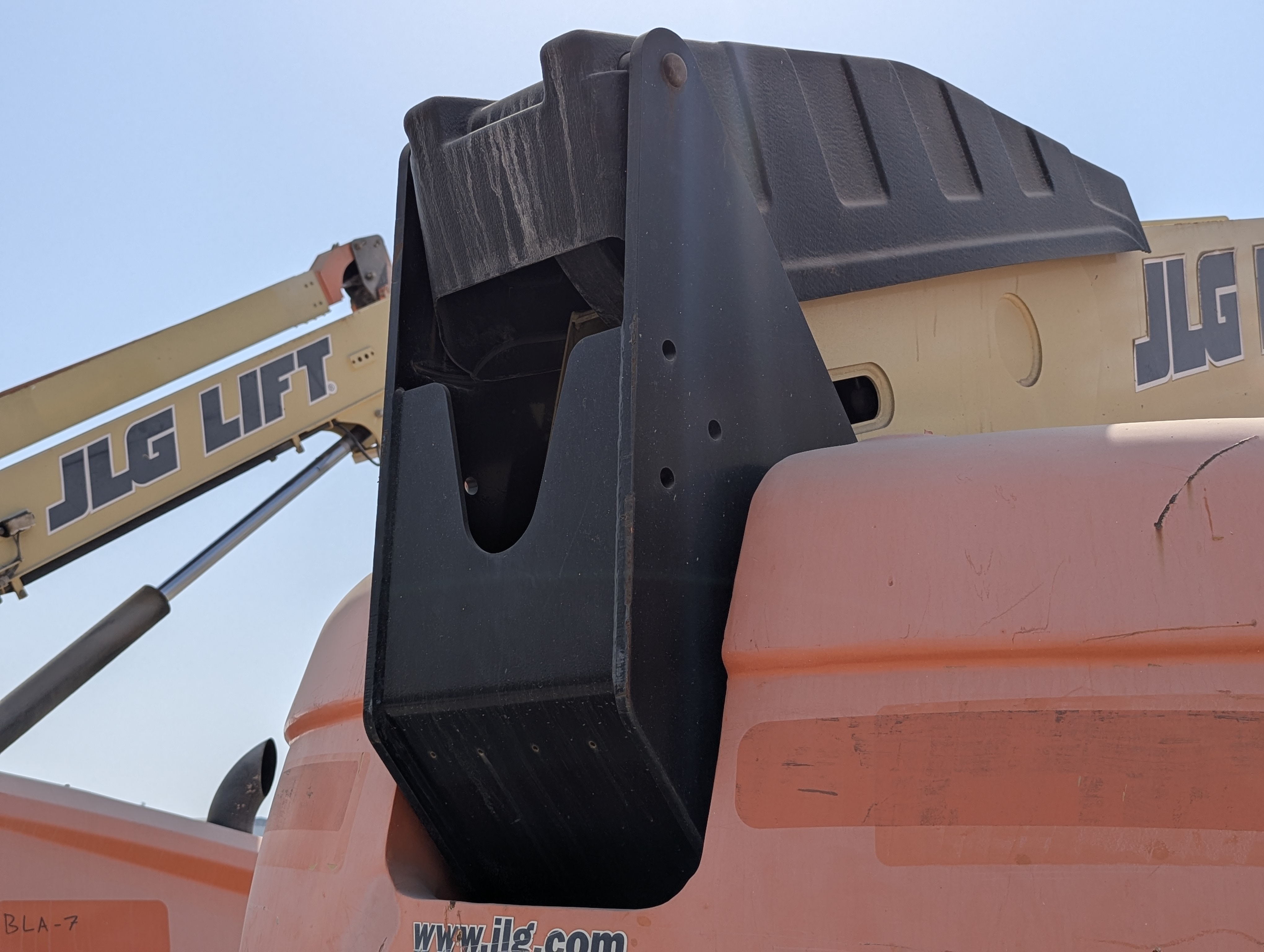 BLA-009-JLG-600S-Boom-lifts-inspection-Chassis-Boom-frame-1