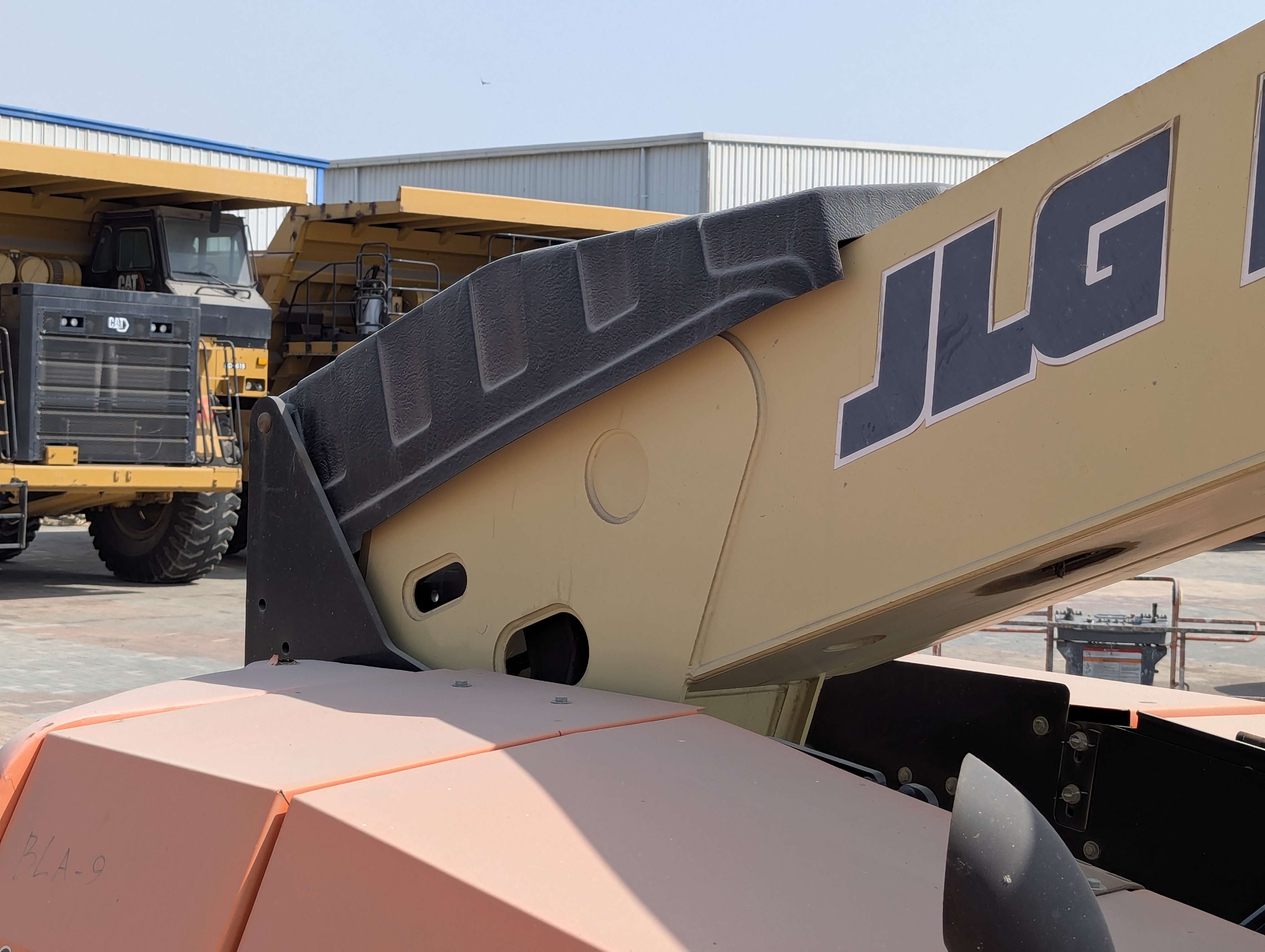 BLA-009-JLG-600S-Boom-lifts-inspection-Chassis-Boom-frame-1