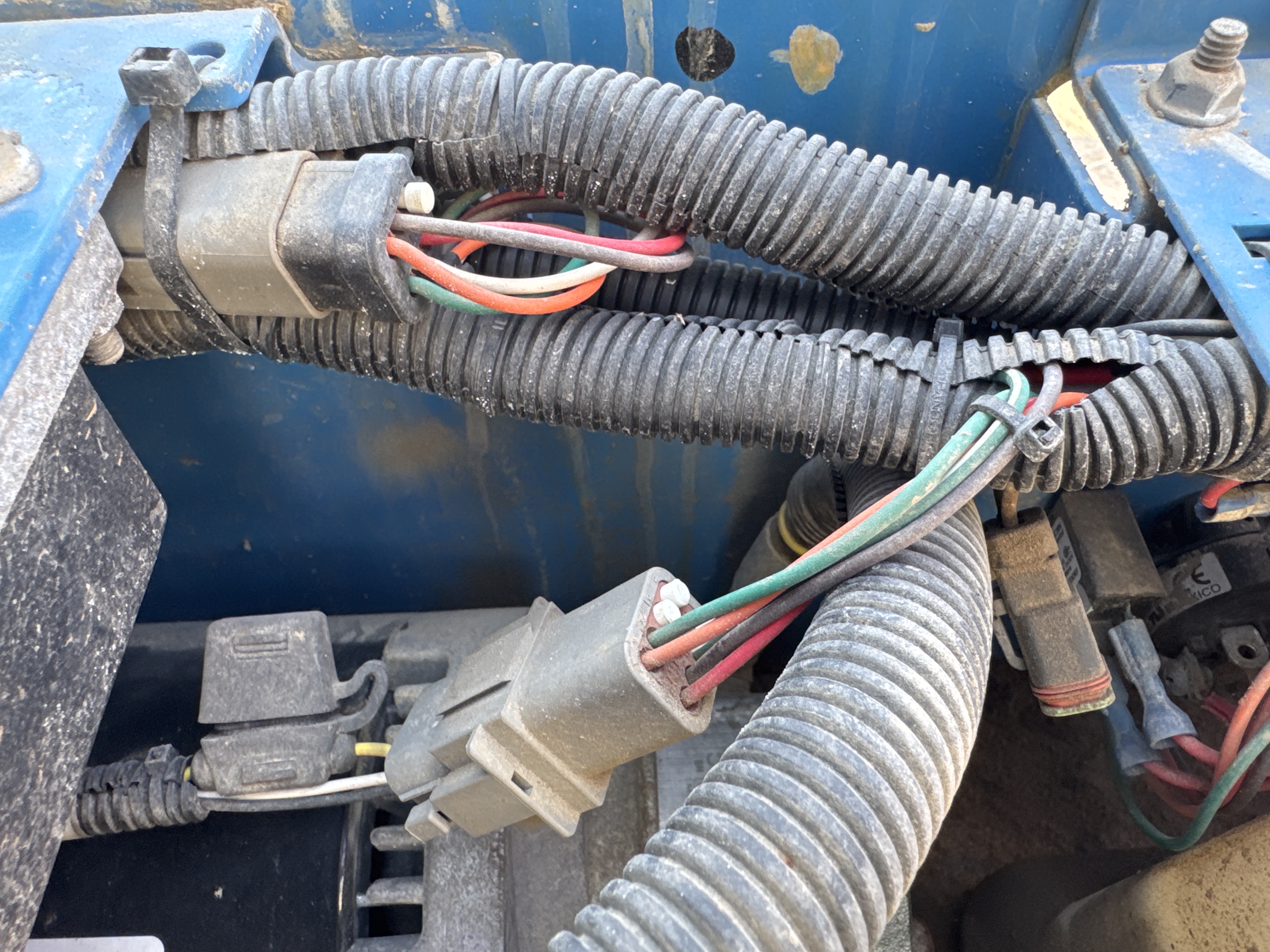 SLA-003-Genie-GS-2646-Scissor-lifts-inspection-Electronics-Main-harness-1