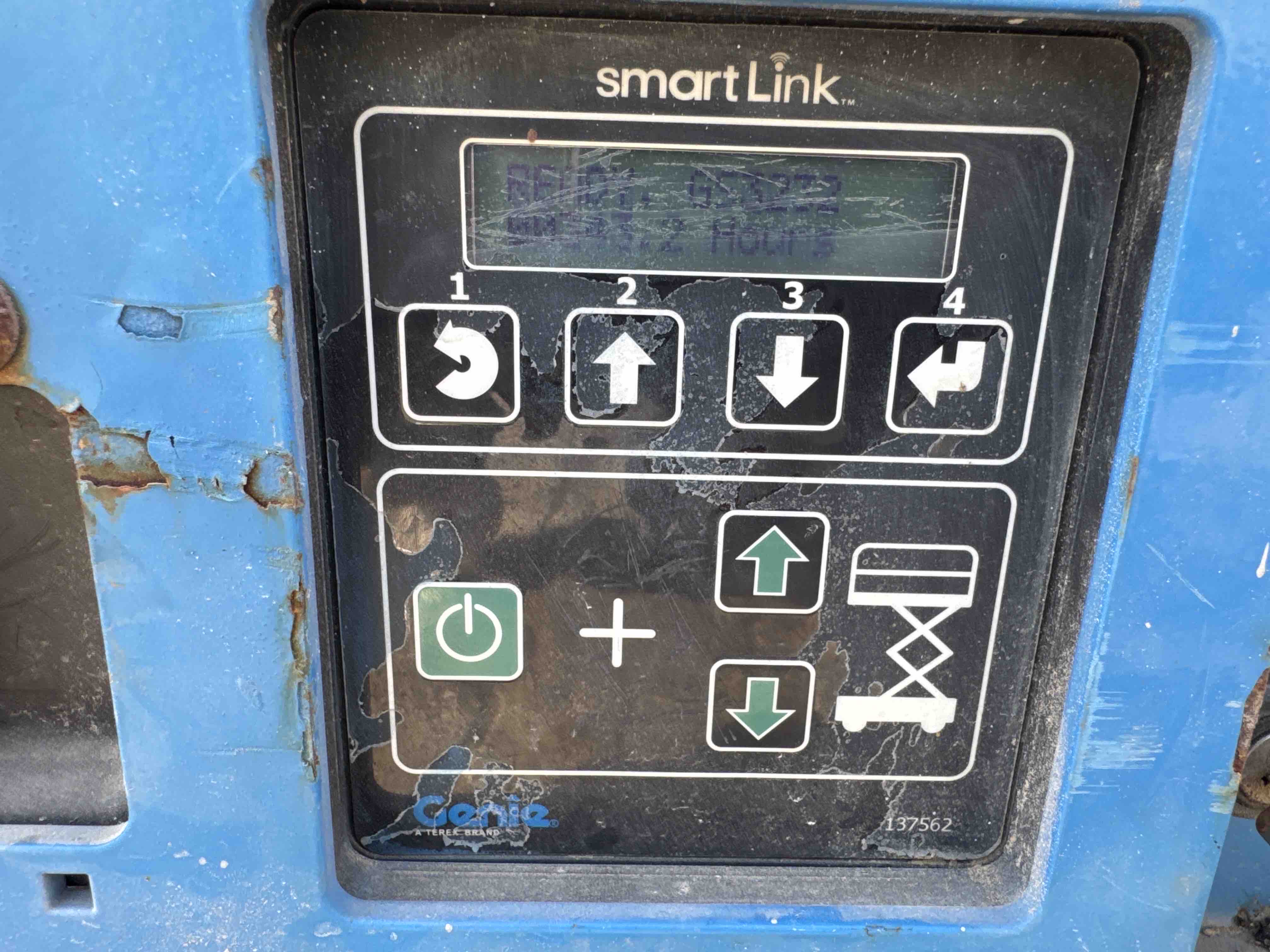 SLA-007-Genie-GS-4047-Scissor-lifts-inspection-Electronics-Electronic-instrument-board-1