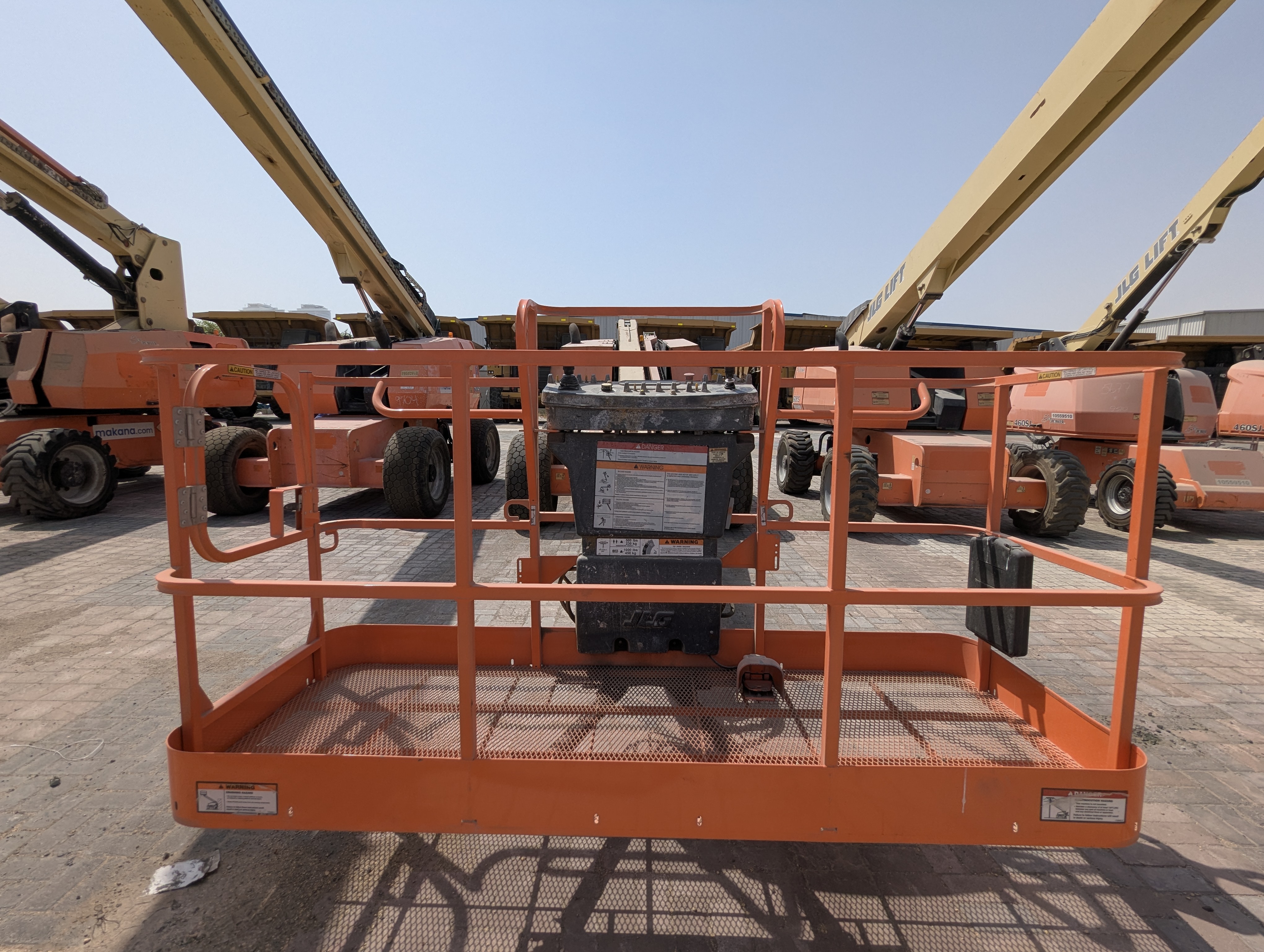 BLA-010-JLG-600S-Boom-lifts-inspection-Structure-Handrails-1
