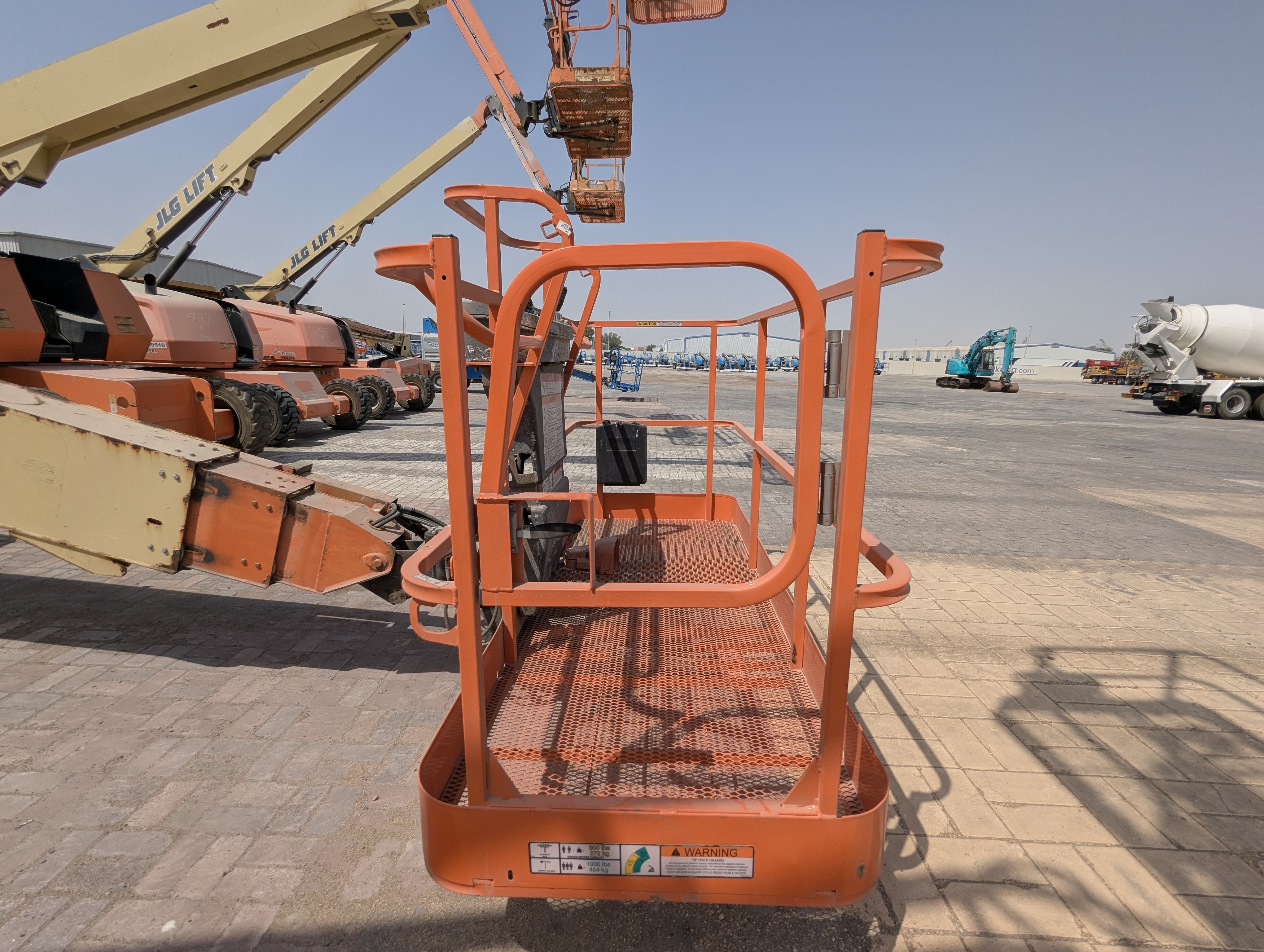 BLA-010-JLG-600S-Boom-lifts-inspection-Structure-Handrails-1