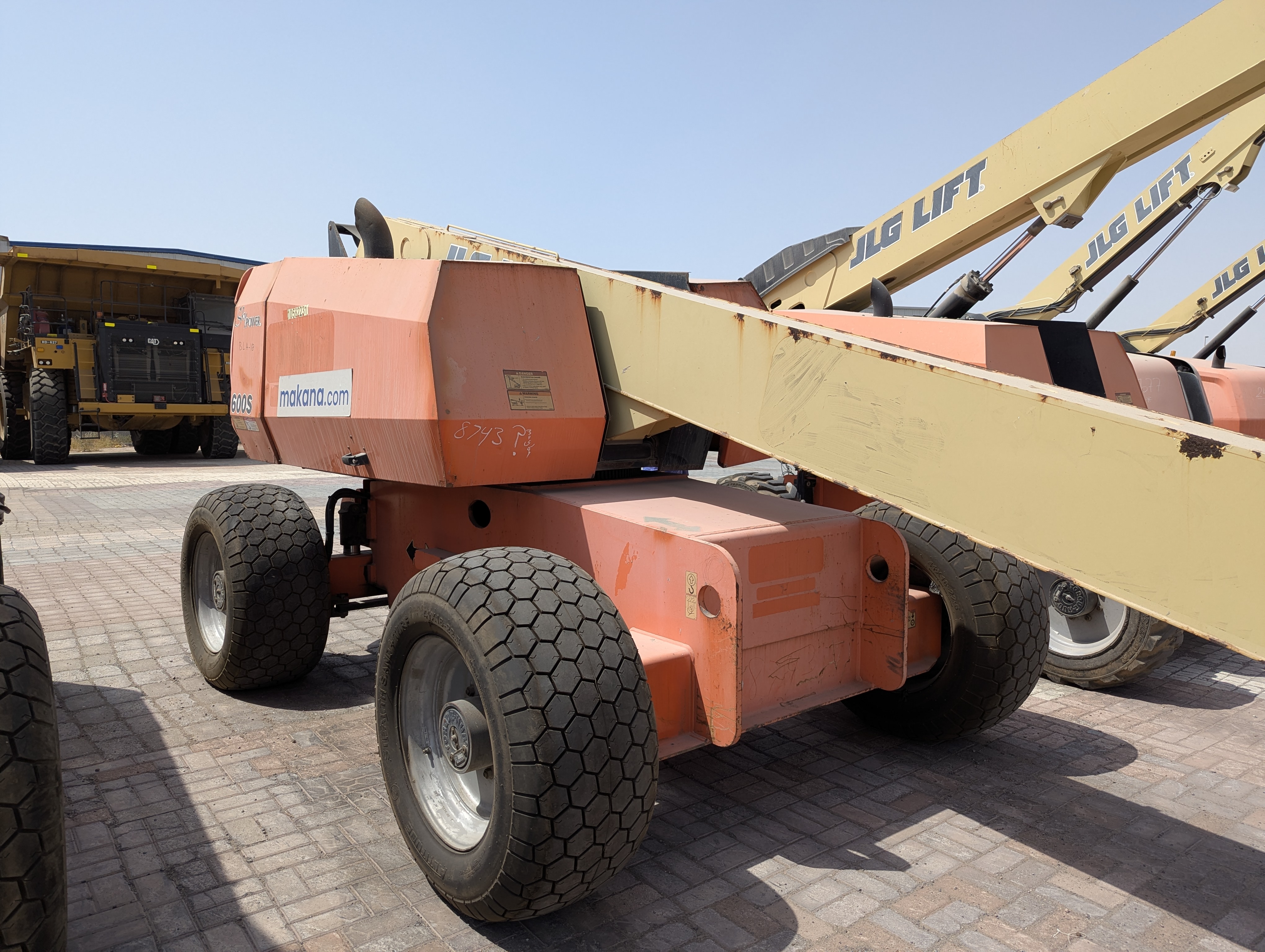 BLA-010-JLG-600S-Boom-lifts-inspection-Structure-Paint-1