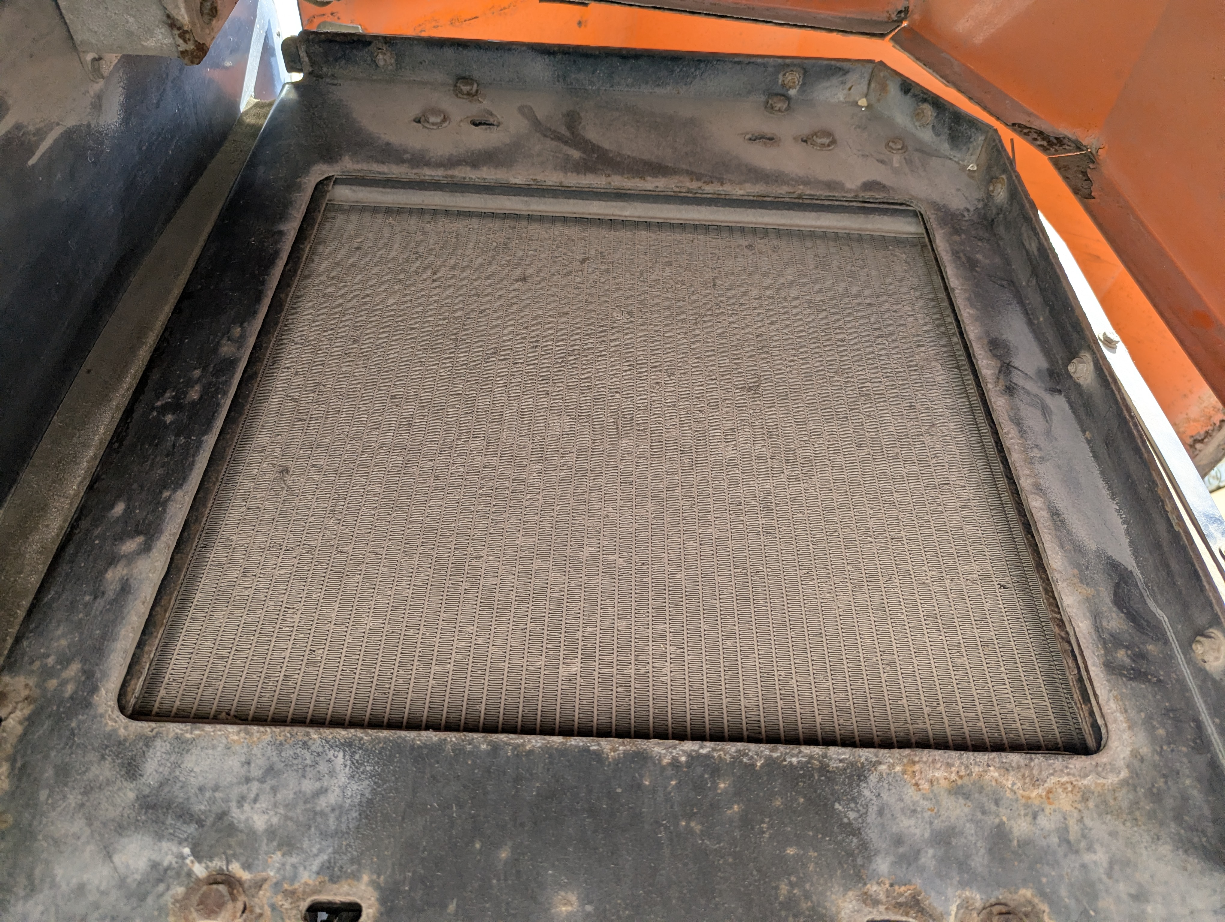 BLA-010-JLG-600S-Boom-lifts-inspection-Engine-Radiator,-condenser,-intercooler,-hydraulic-cooler-1