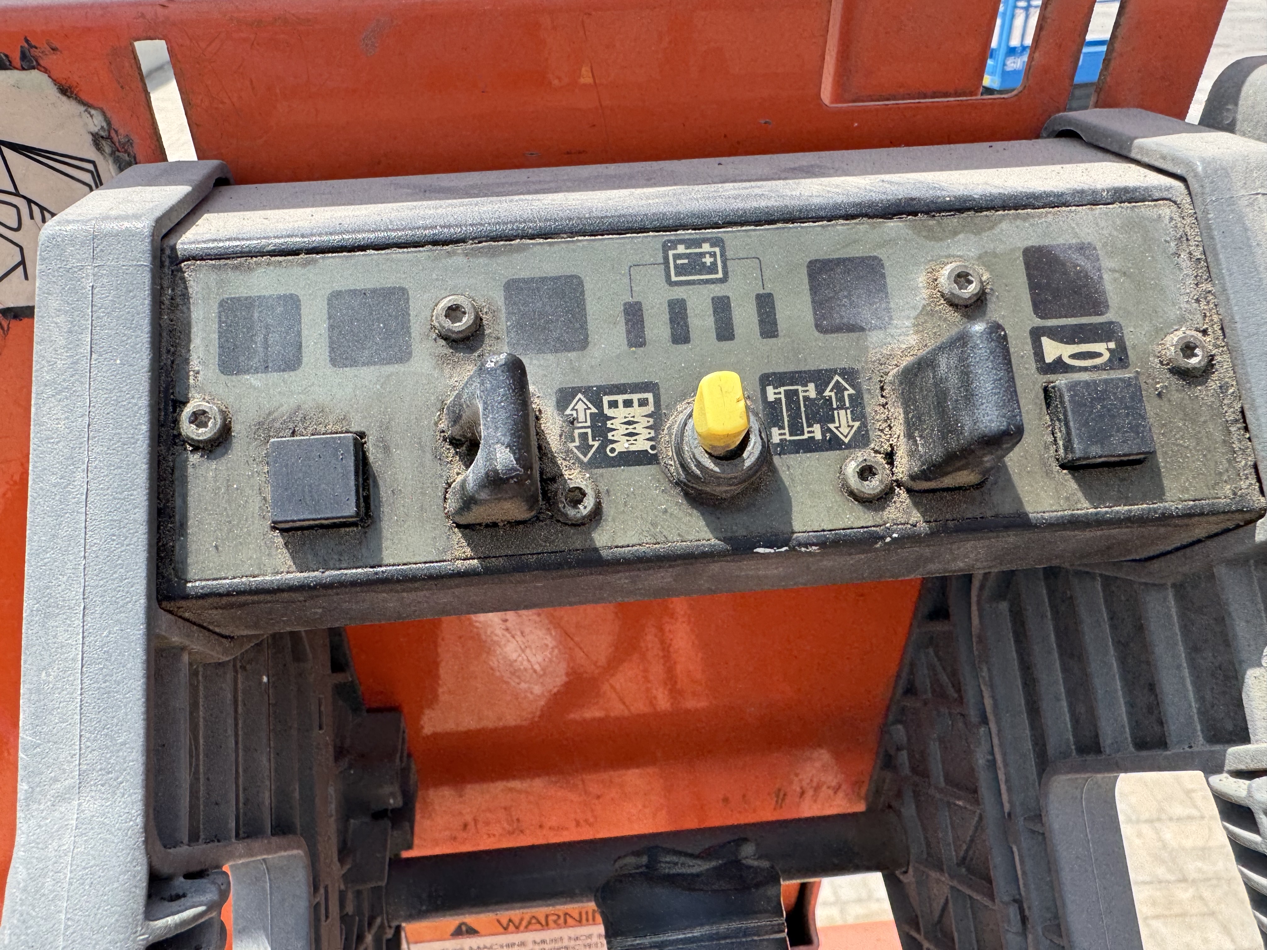 SLA-013-JLG-2646ES-Scissor-lifts-inspection-Cabin-Platform-control-1