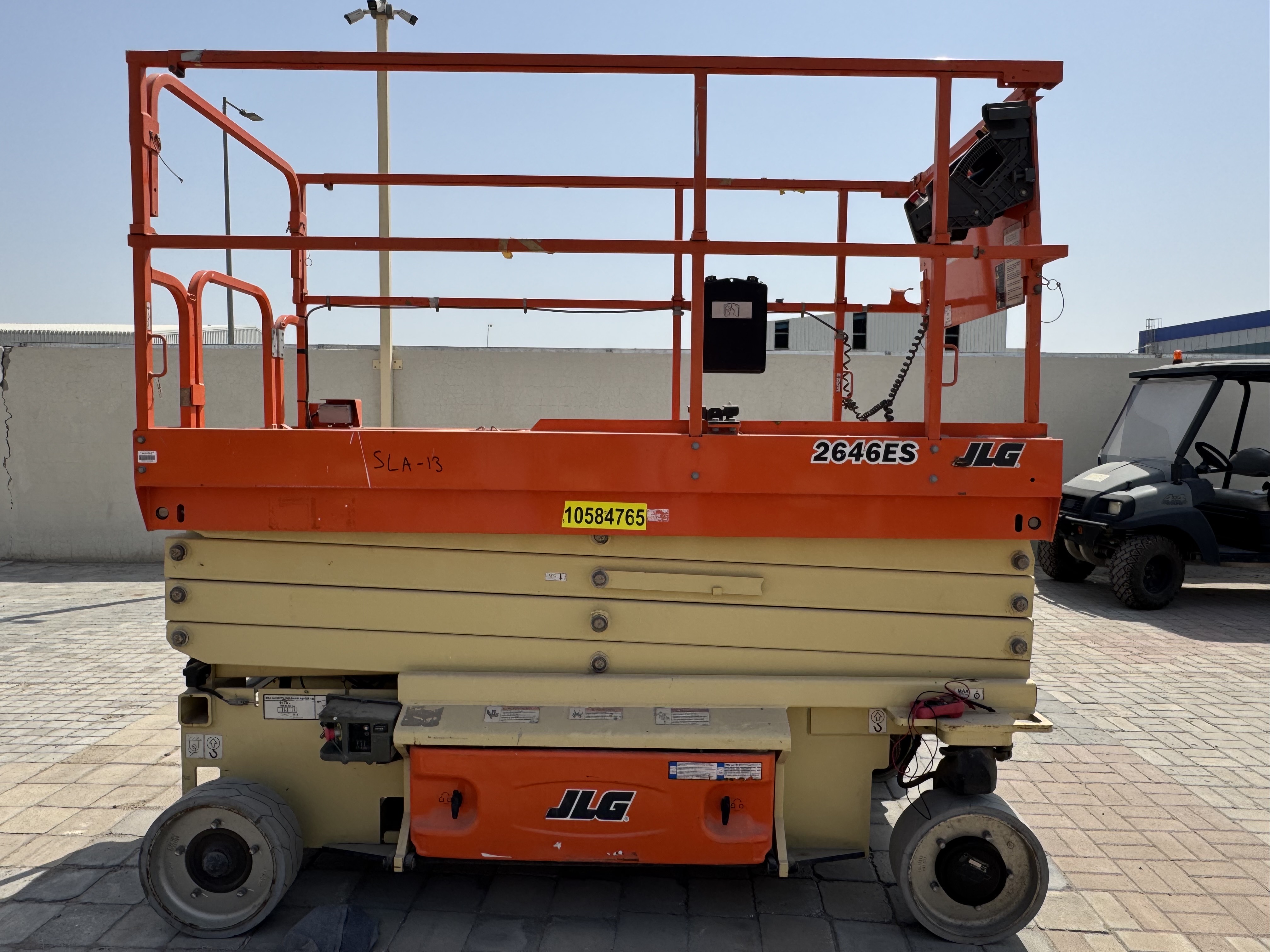 SLA-013-JLG-2646ES-Scissor-lifts-inspection-Structure-Paint-1