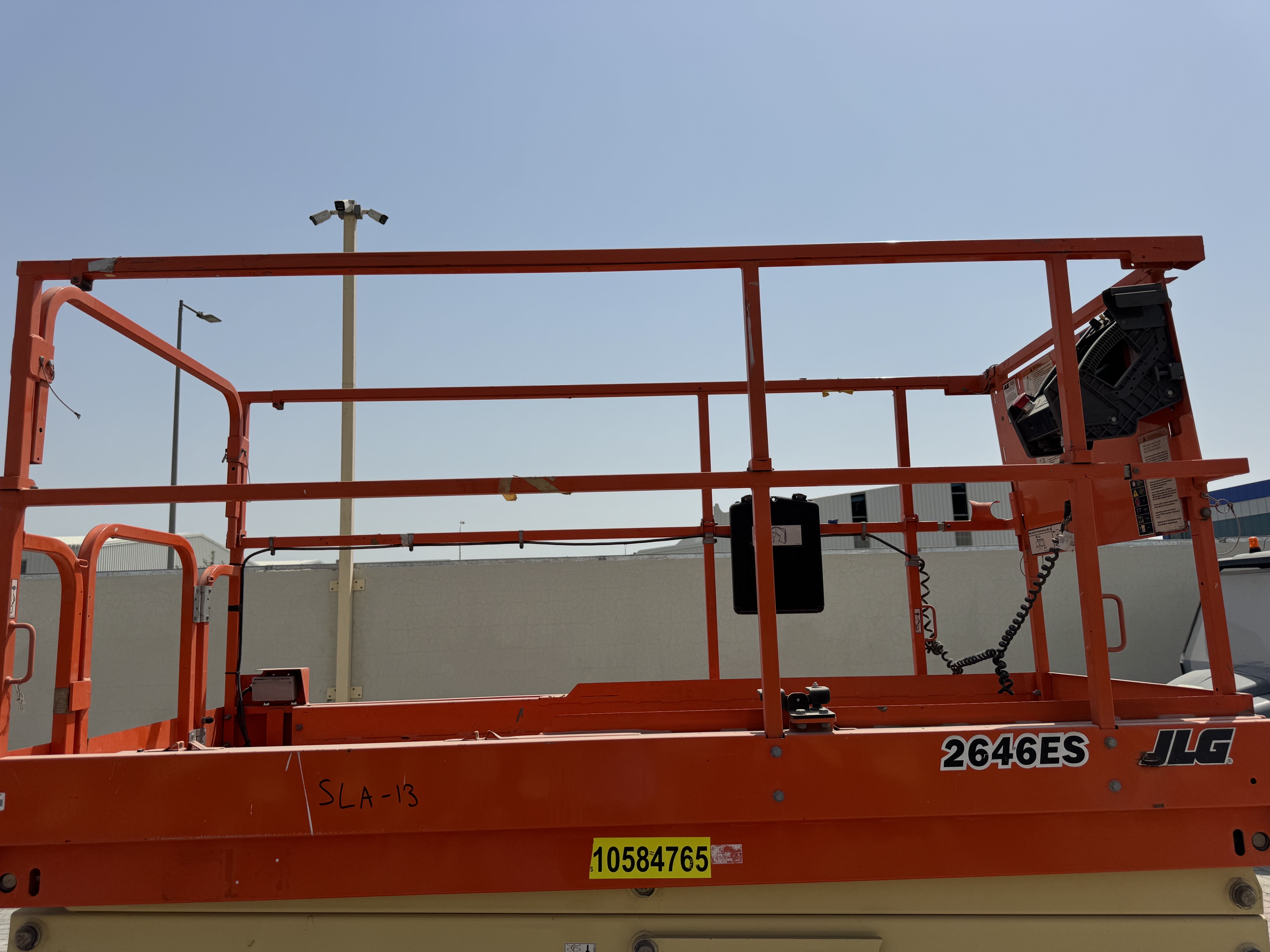 SLA-013-JLG-2646ES-Scissor-lifts-inspection-Structure-Guard-rail-1