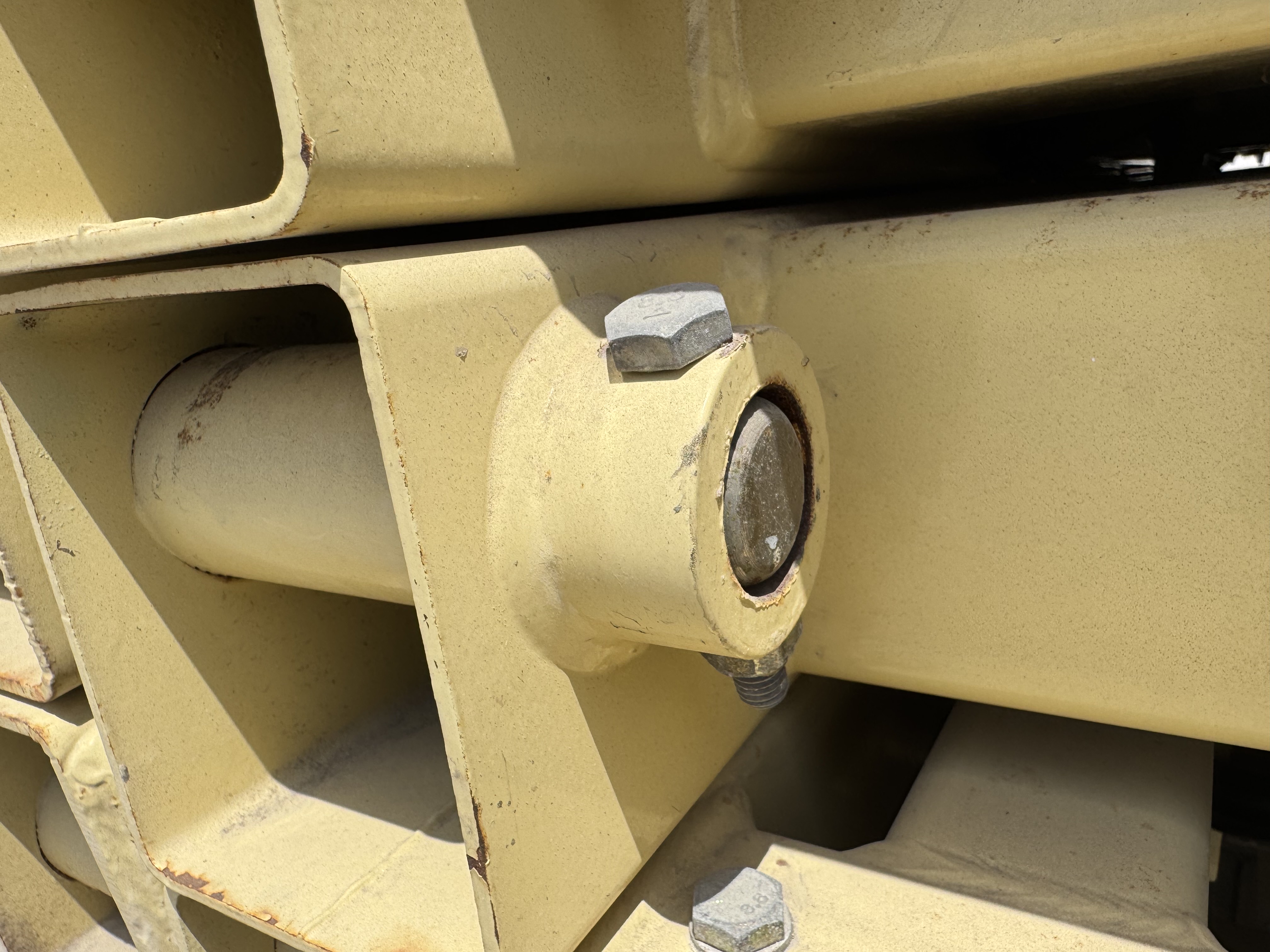 SLA-013-JLG-2646ES-Scissor-lifts-inspection-Structure-Pin-connections-1