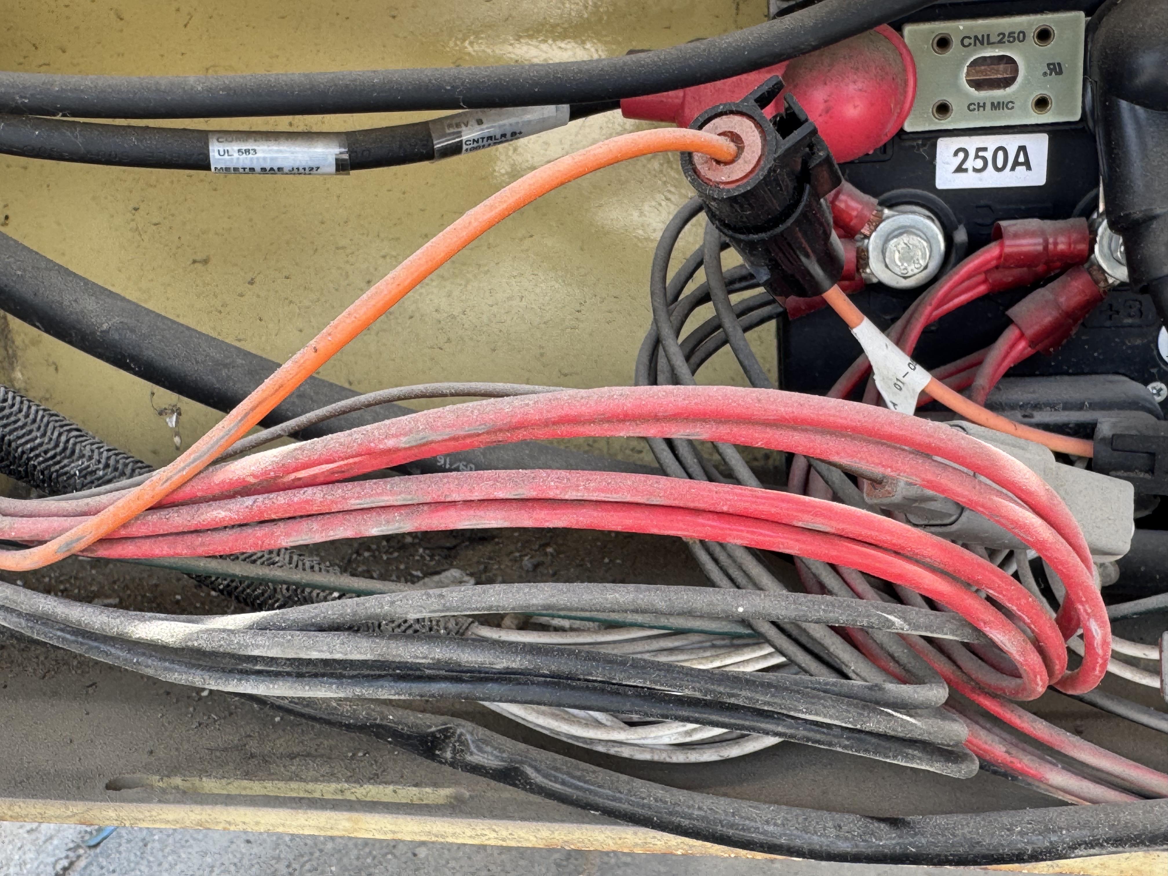 SLA-013-JLG-2646ES-Scissor-lifts-inspection-Electronics-Main-harness-1
