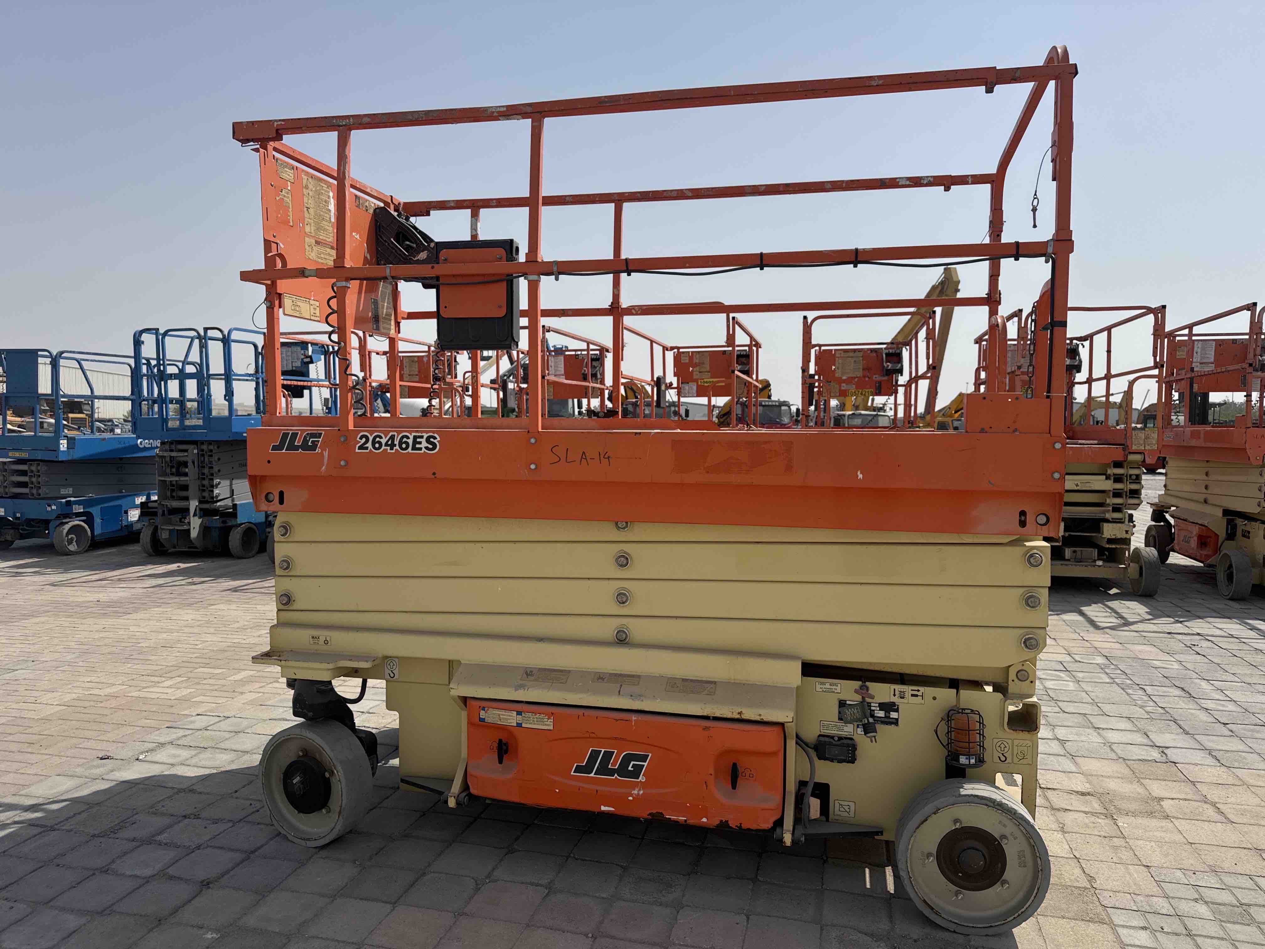 SLA-014-JLG-2646ES-Scissor-lifts-inspection-Structure-Paint-1