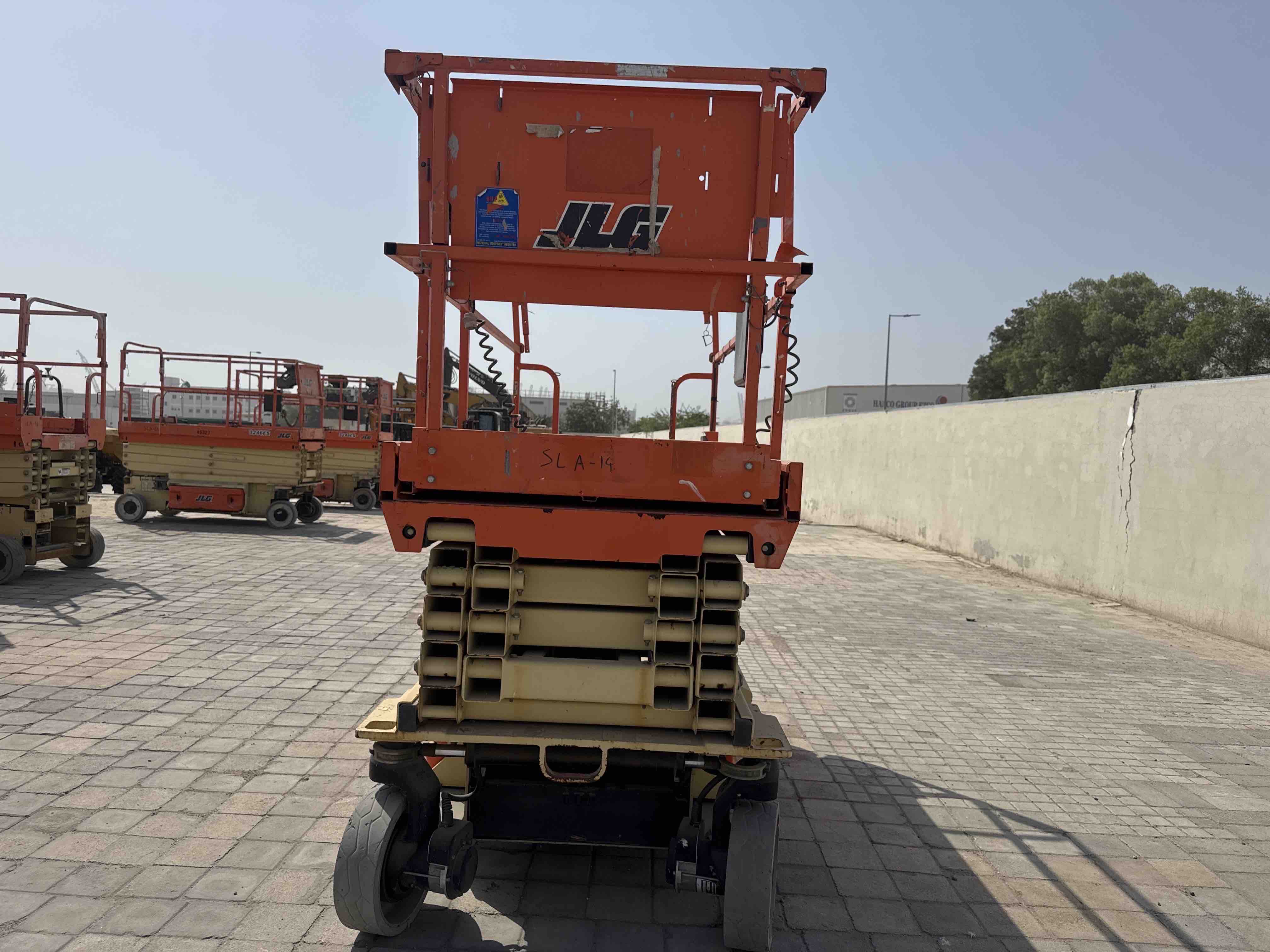 SLA-014-JLG-2646ES-Scissor-lifts-inspection-Structure-Paint-1
