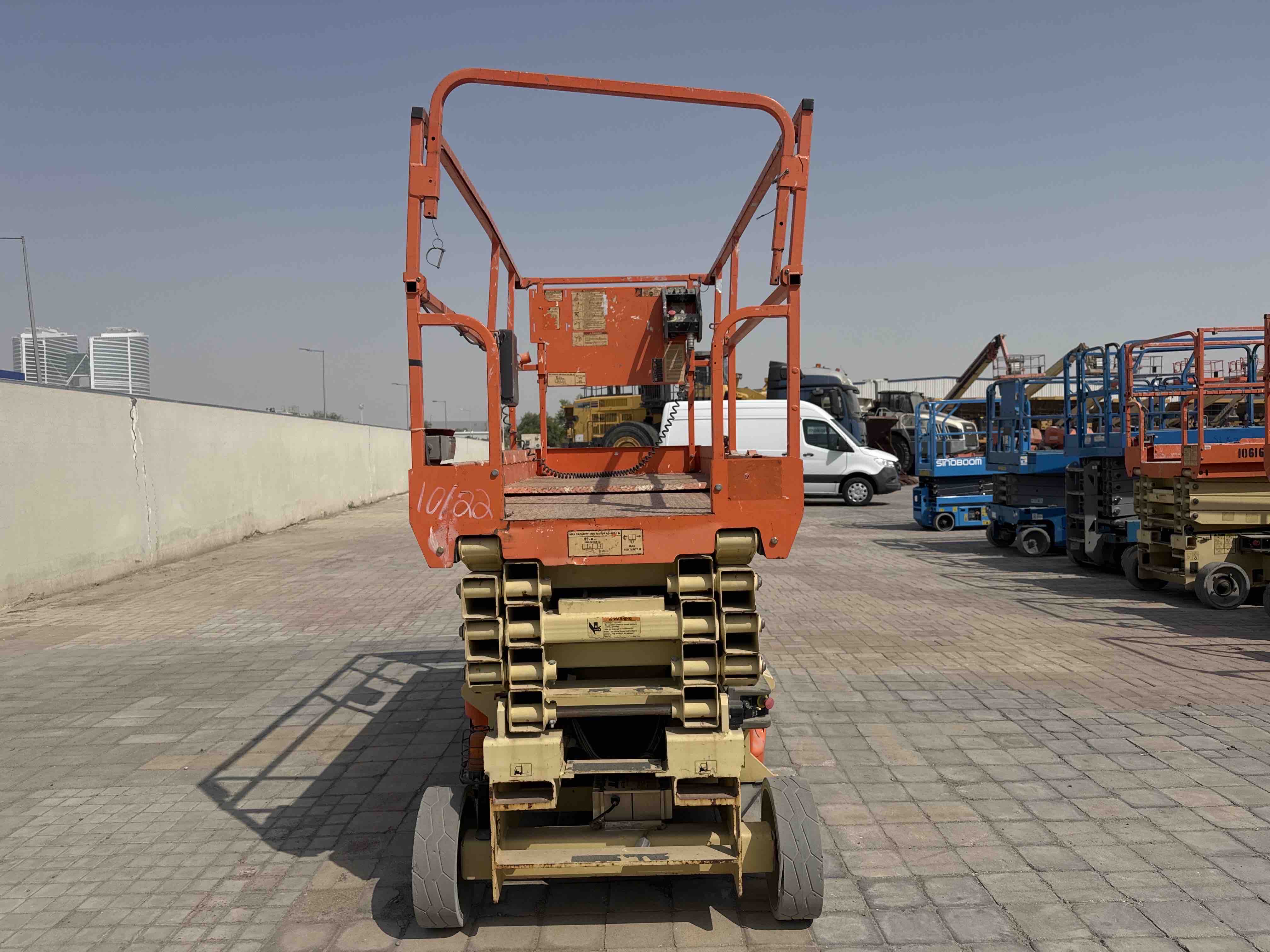 SLA-014-JLG-2646ES-Scissor-lifts-inspection-Structure-Paint-1