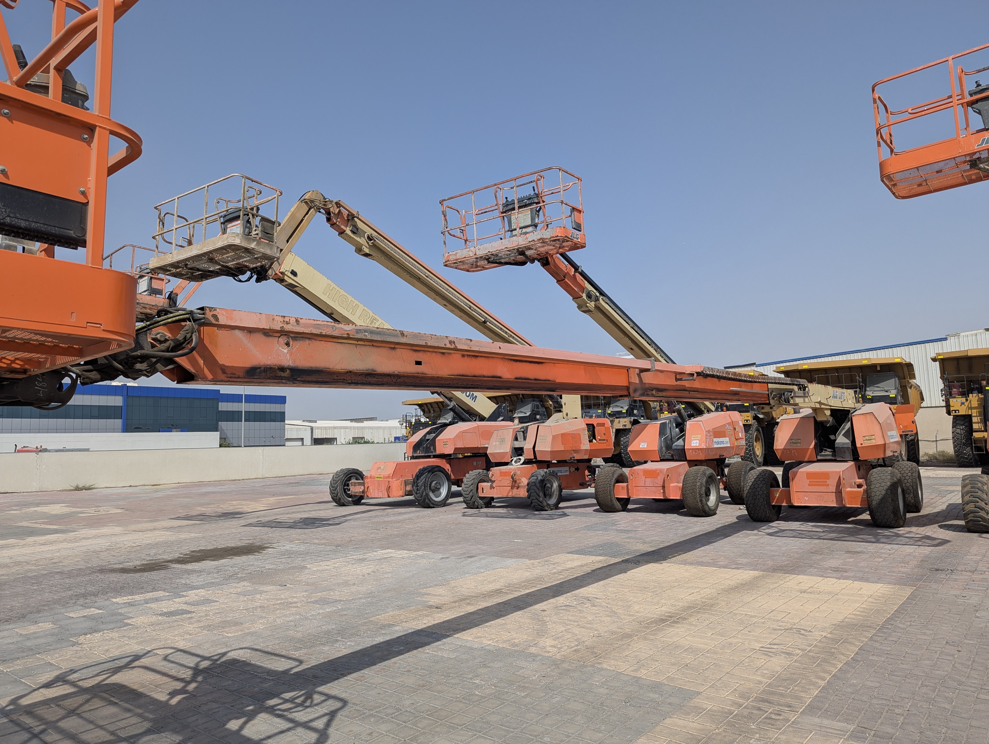 BLA-010-JLG-600S-Boom-lifts-inspection-Chassis-Telescopic-boom-1