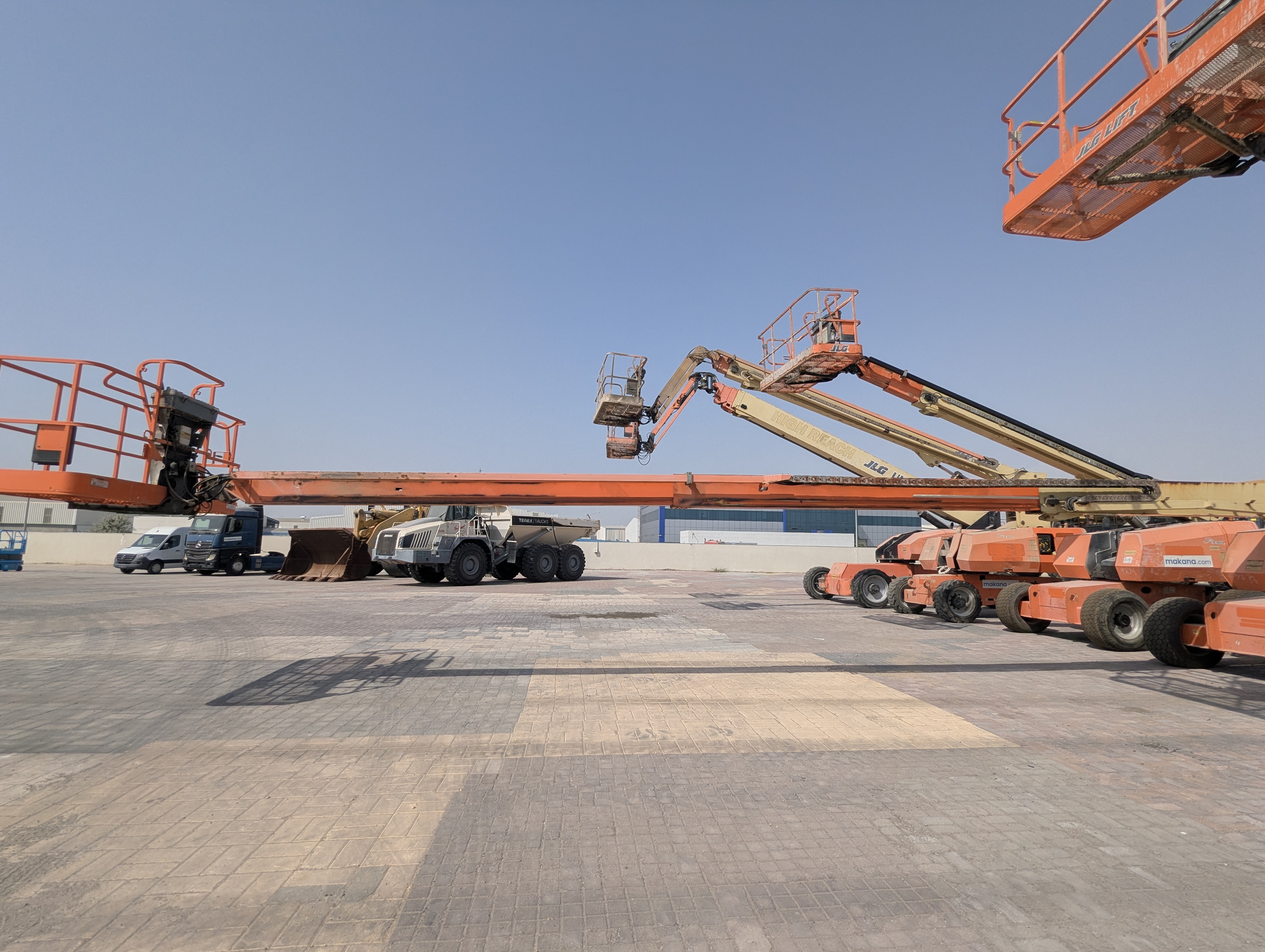 BLA-010-JLG-600S-Boom-lifts-inspection-Chassis-Telescopic-boom-1