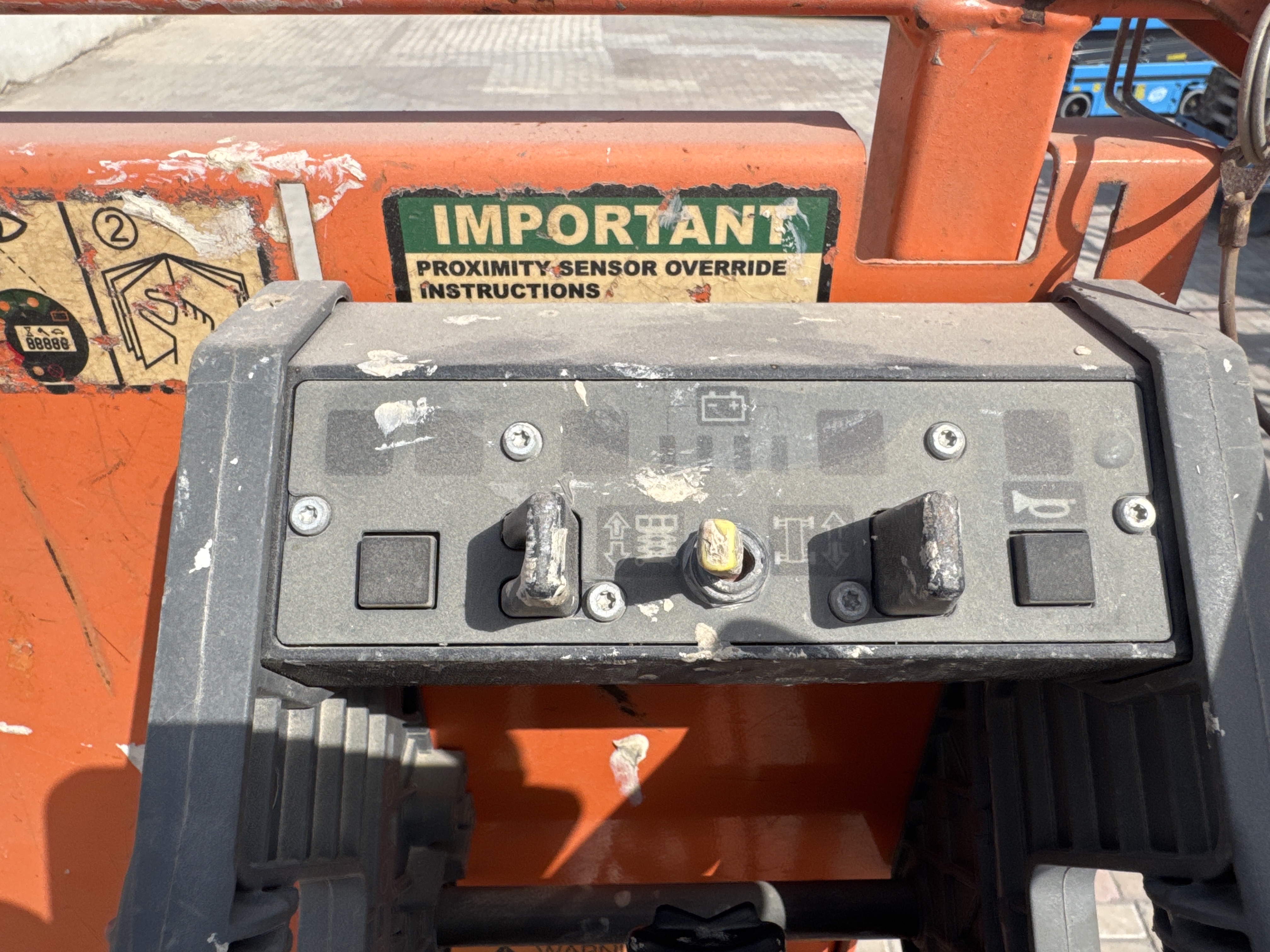 SLA-014-JLG-2646ES-Scissor-lifts-inspection-Cabin-Platform-control-1