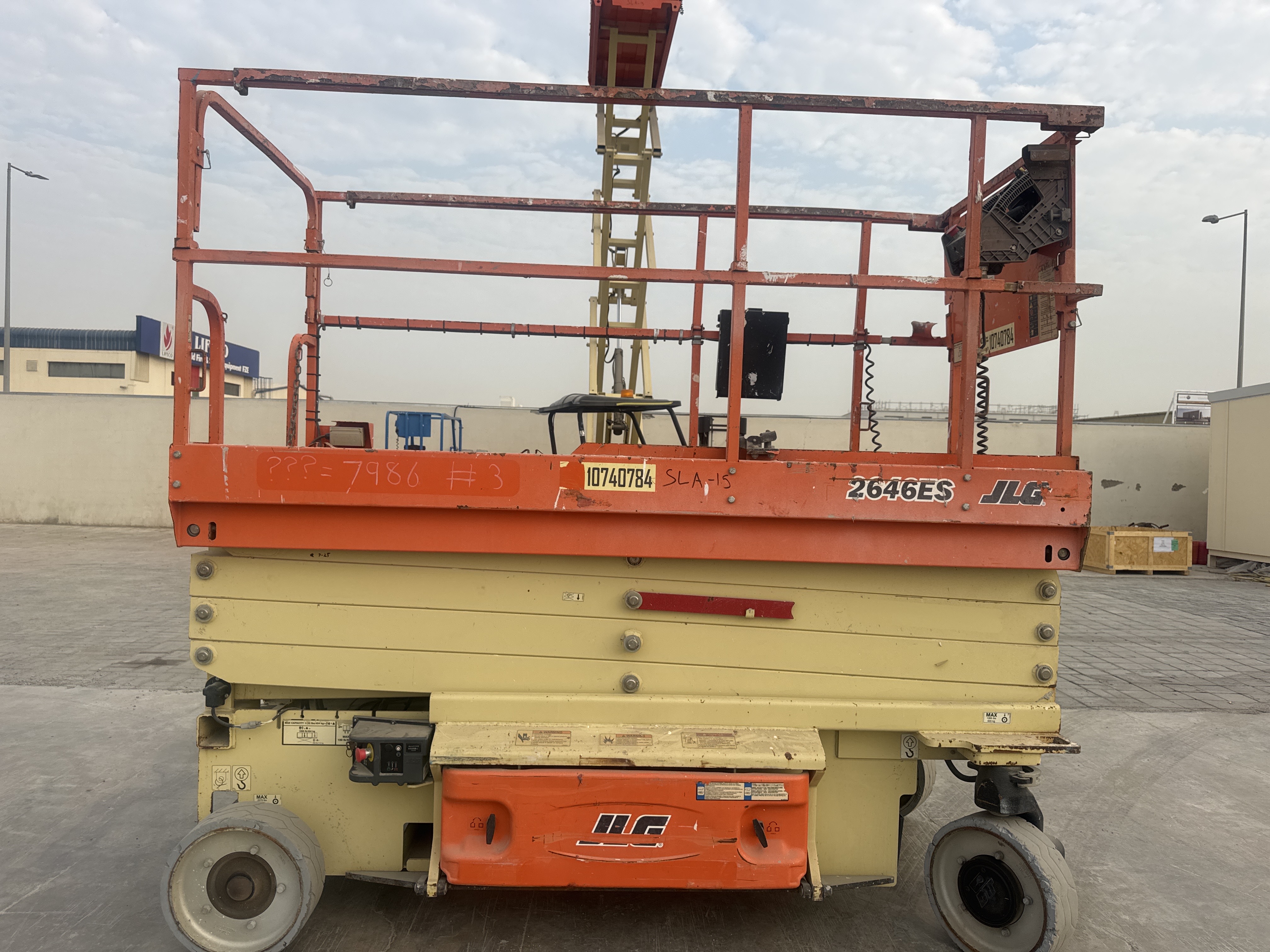 SLA-015-JLG-2646ES-Scissor-lifts-inspection-Structure-Paint-1