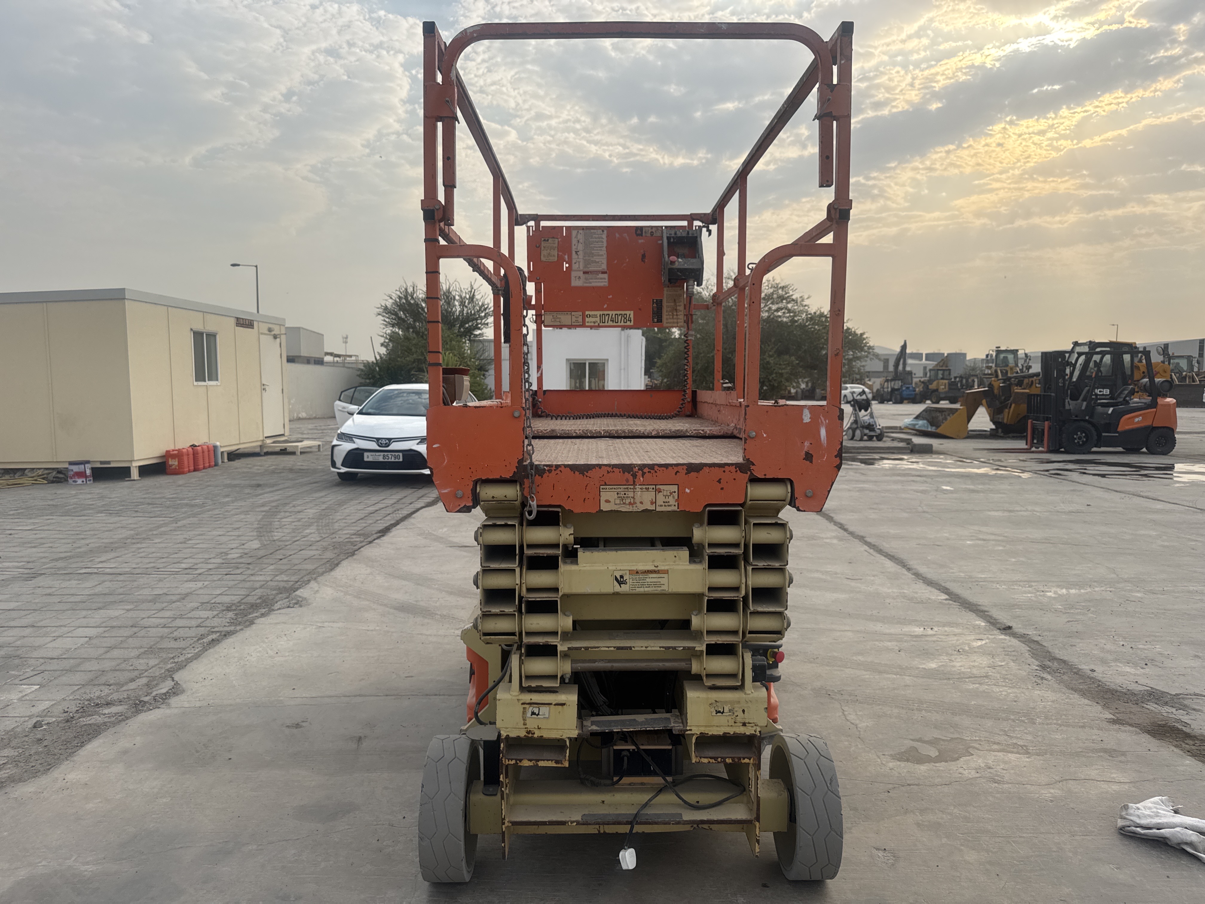 SLA-015-JLG-2646ES-Scissor-lifts-inspection-Structure-Paint-1