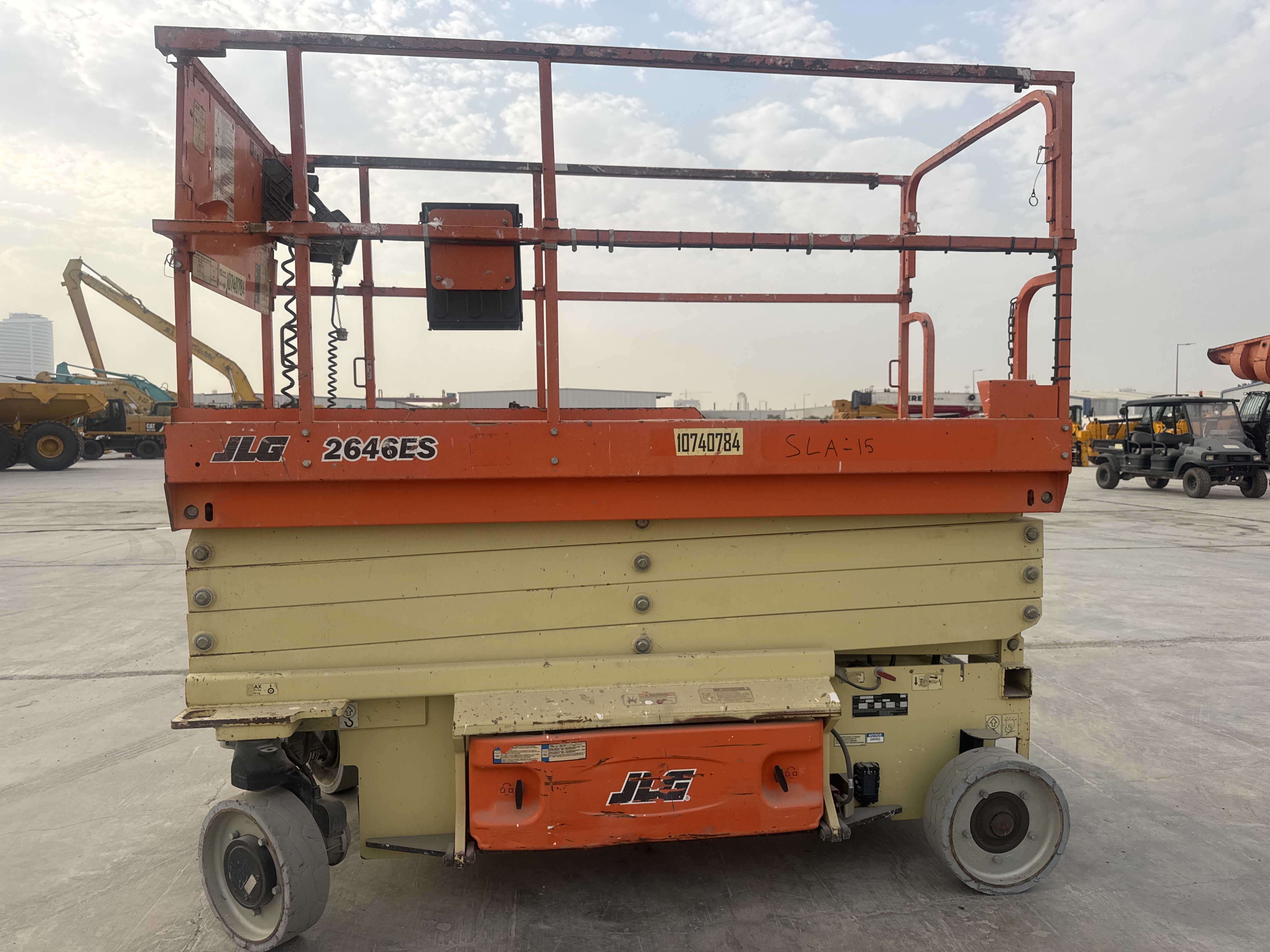 SLA-015-JLG-2646ES-Scissor-lifts-inspection-Structure-Paint-1