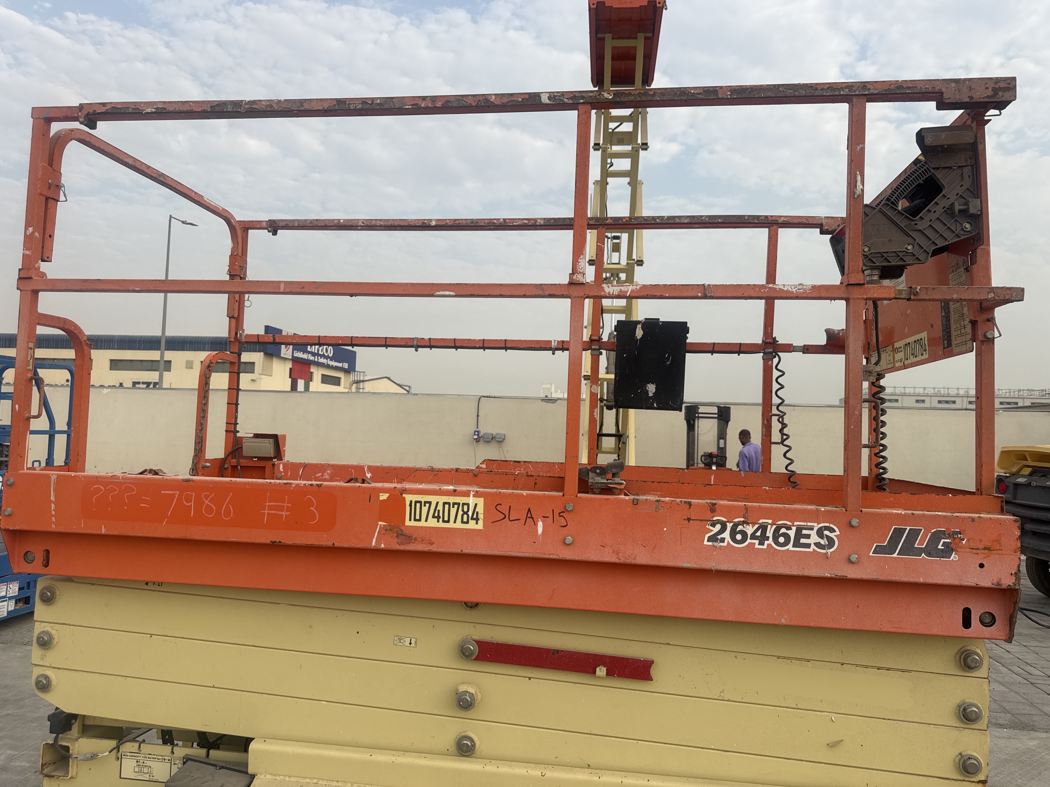 SLA-015-JLG-2646ES-Scissor-lifts-inspection-Structure-Guard-rail-1