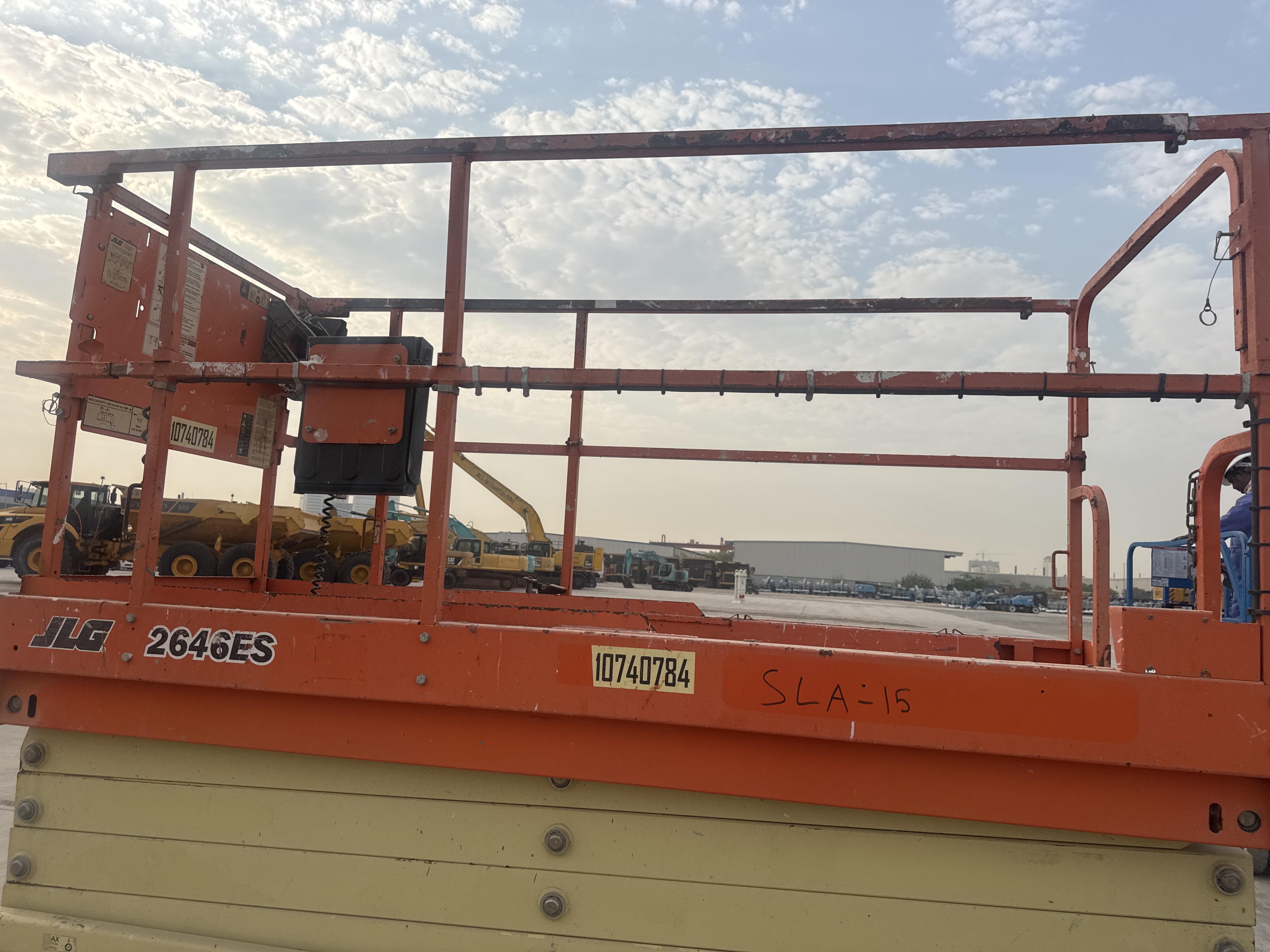 SLA-015-JLG-2646ES-Scissor-lifts-inspection-Structure-Guard-rail-1
