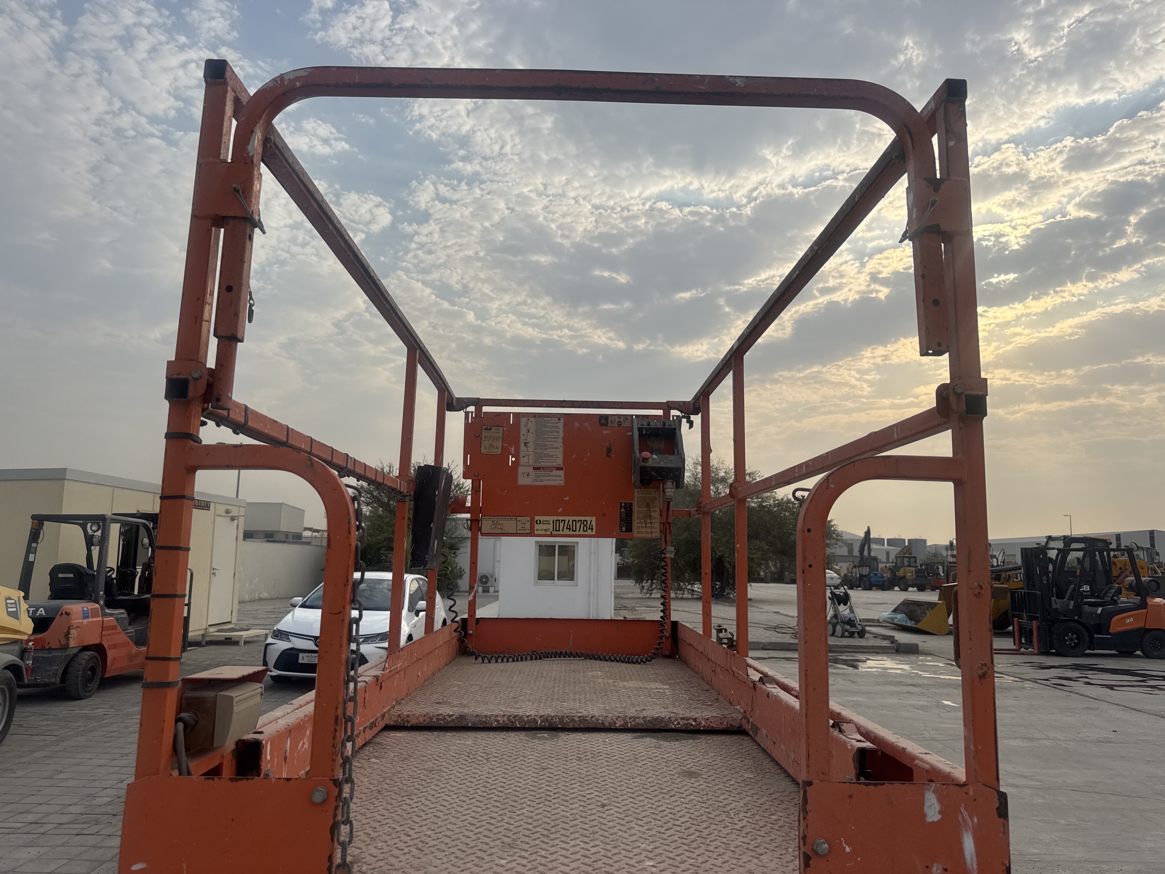 SLA-015-JLG-2646ES-Scissor-lifts-inspection-Structure-Guard-rail-1