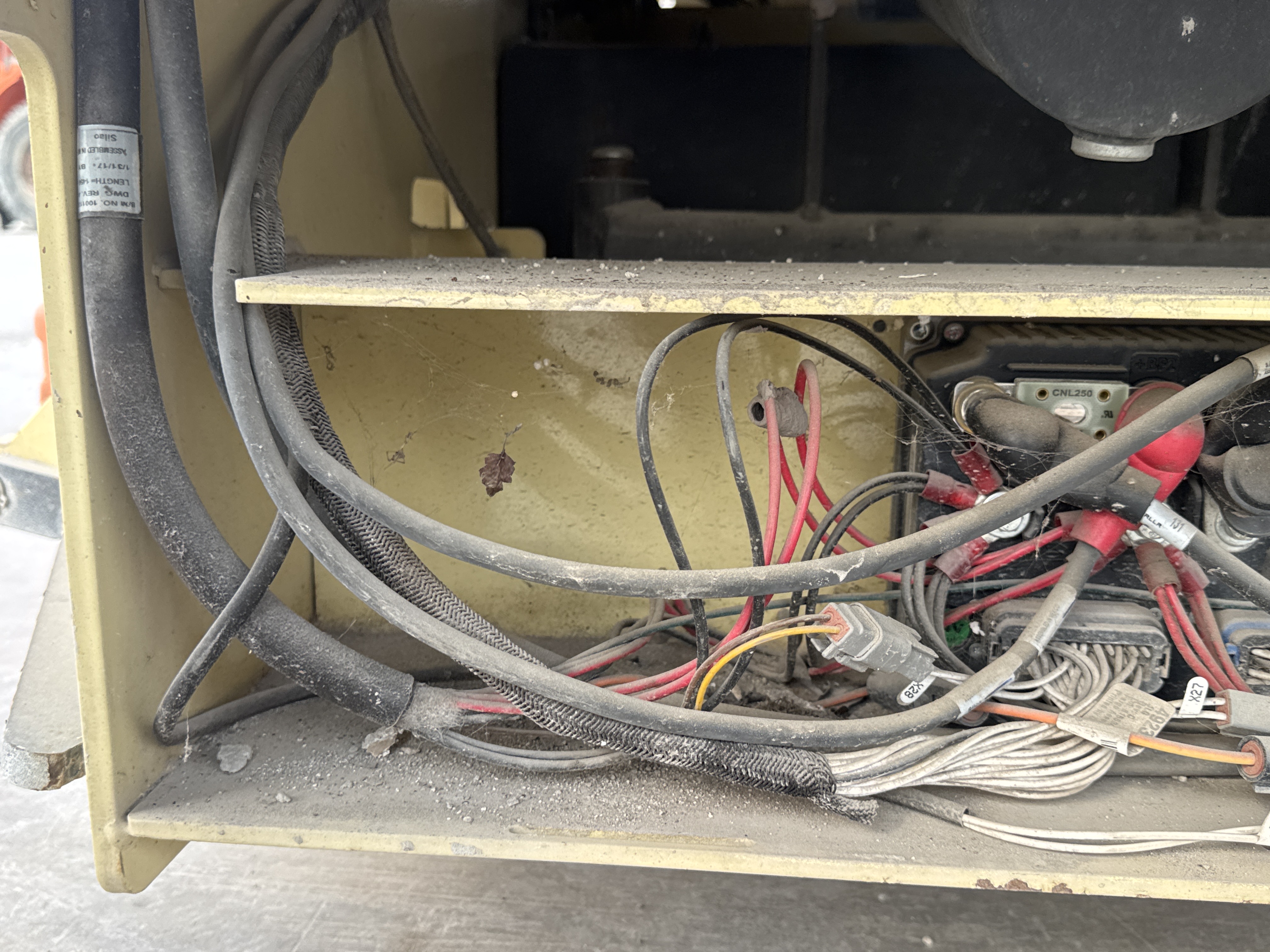 SLA-015-JLG-2646ES-Scissor-lifts-inspection-Electronics-Main-harness-1