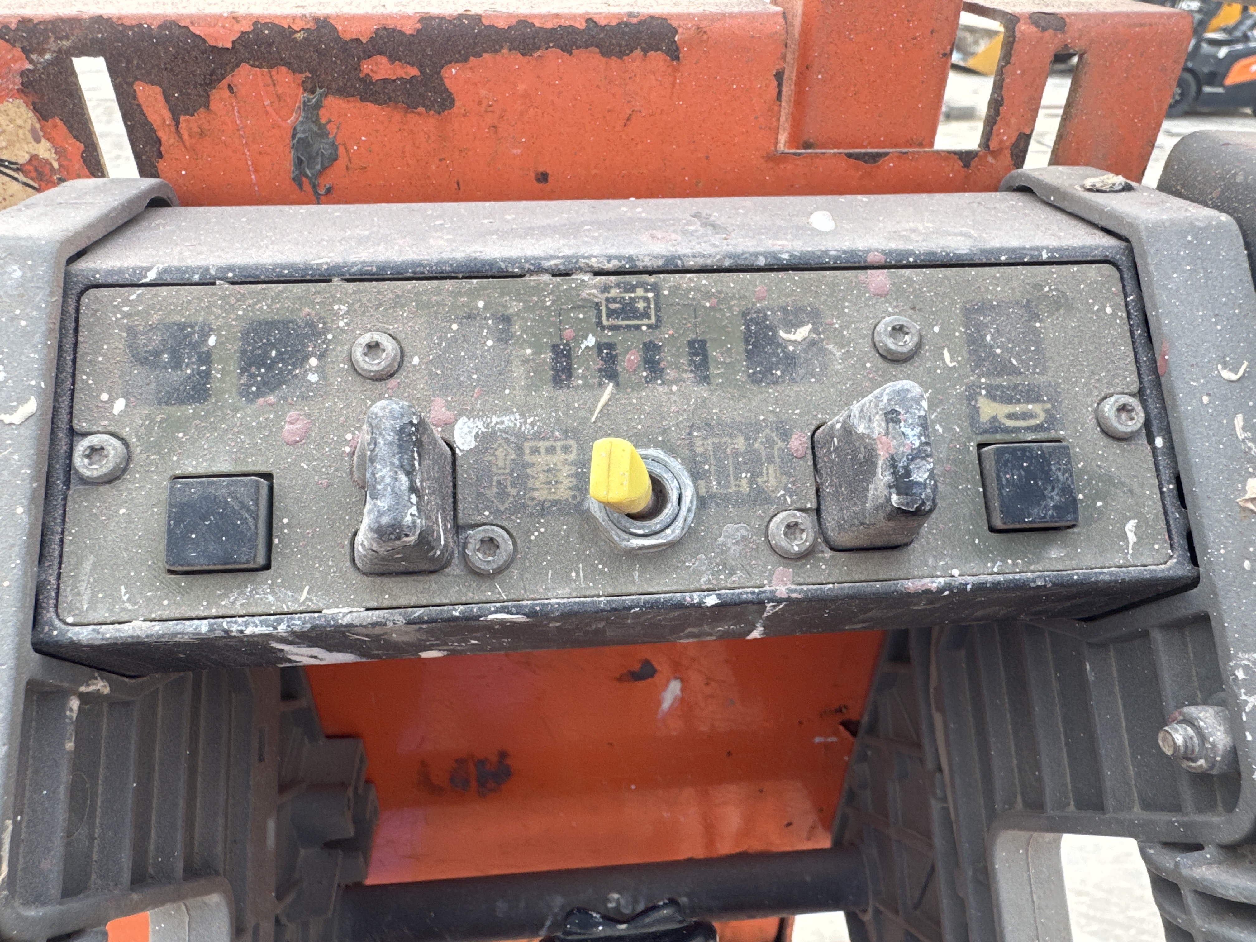SLA-015-JLG-2646ES-Scissor-lifts-inspection-Electronics-Electronic-instrument-board-1