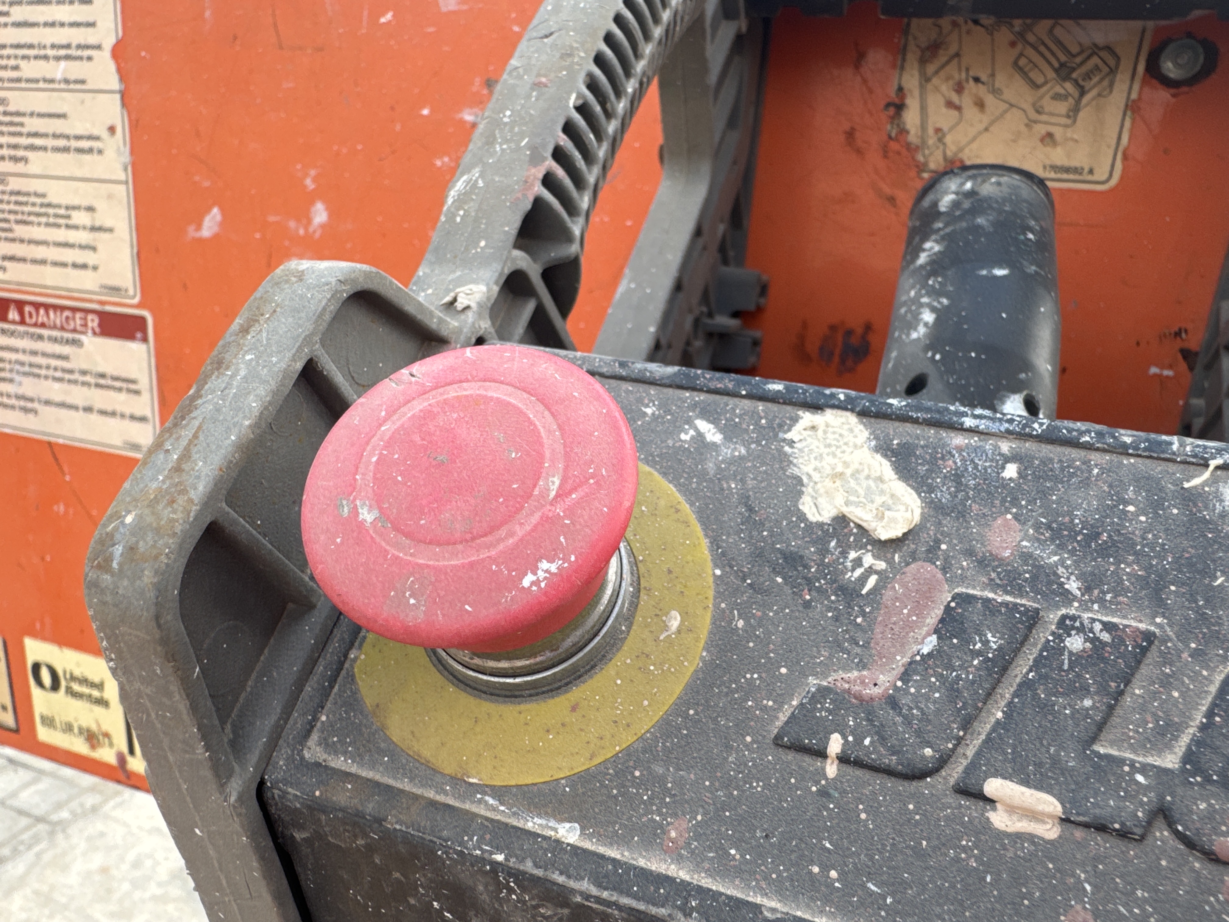 SLA-015-JLG-2646ES-Scissor-lifts-inspection-Safety-Emergency-brake-1