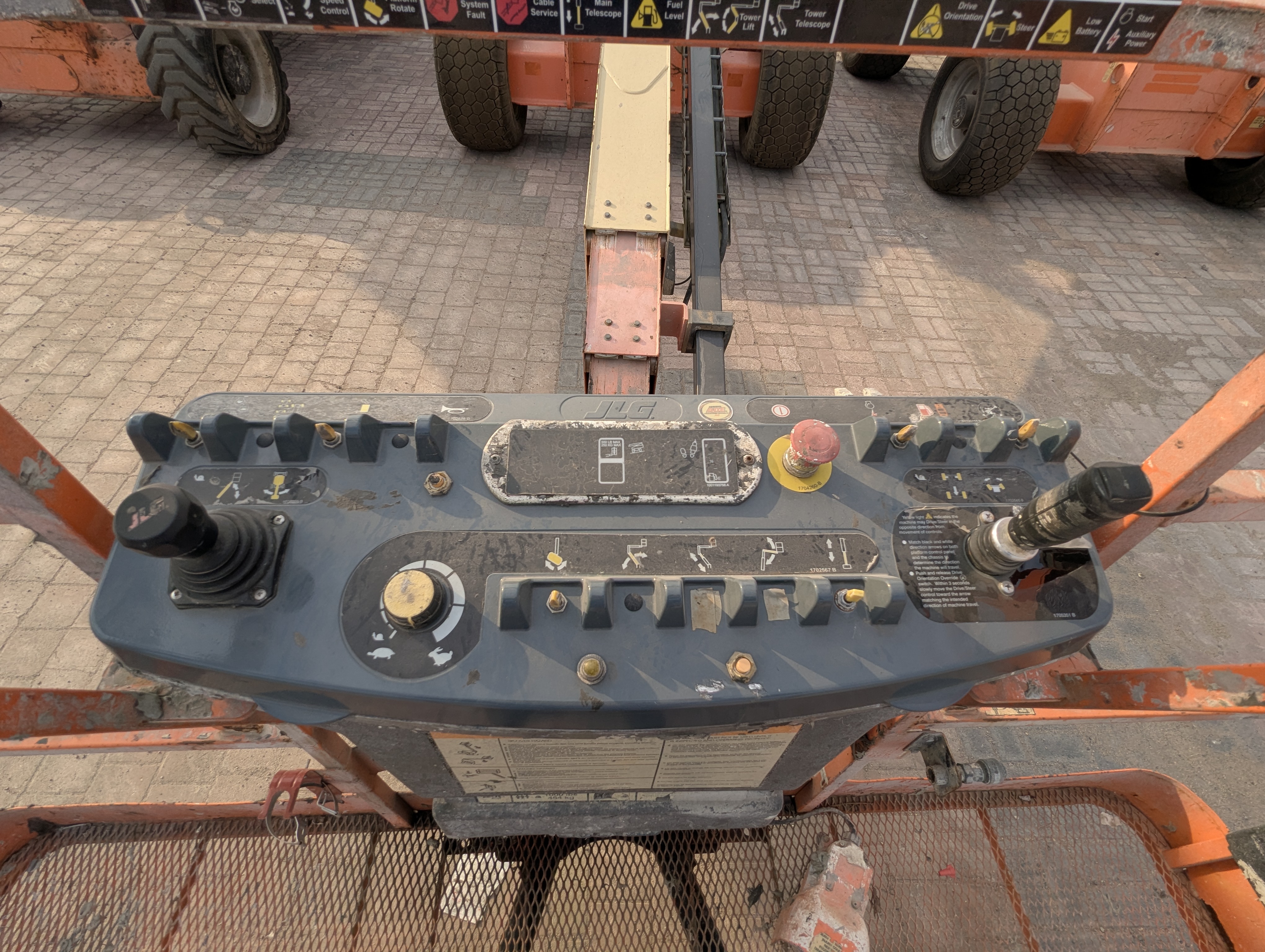 BLA-011-جي-إل-جي-600S-رافعات-ذراع-فحص-الكابينة-التحكم-في-المنصة-1