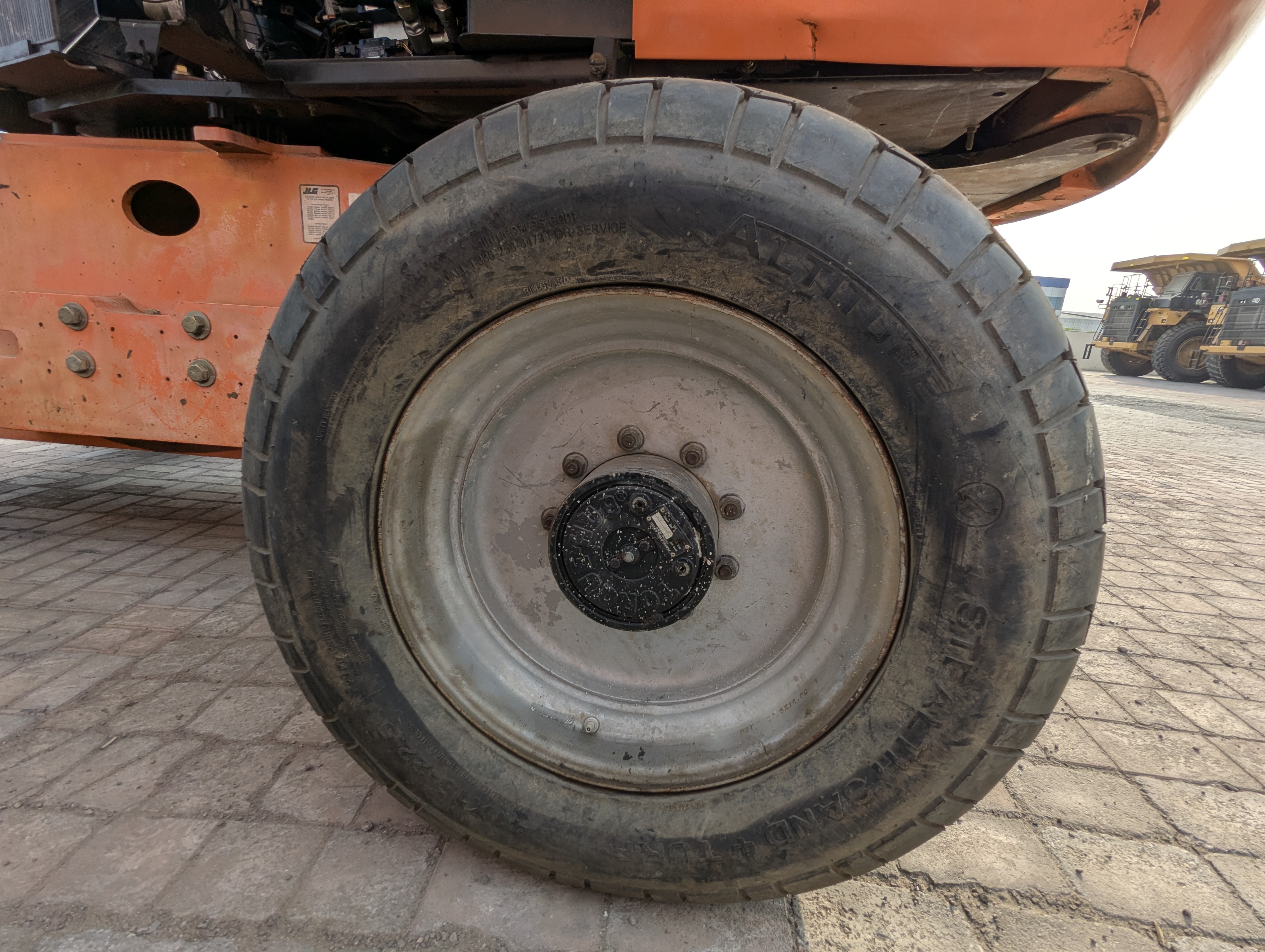BLA-011-جي-إل-جي-600S-رافعات-ذراع-فحص-الهيكل-الإطار-الخلفي-الأيسر-/-محور-العجلة---الحالة-1