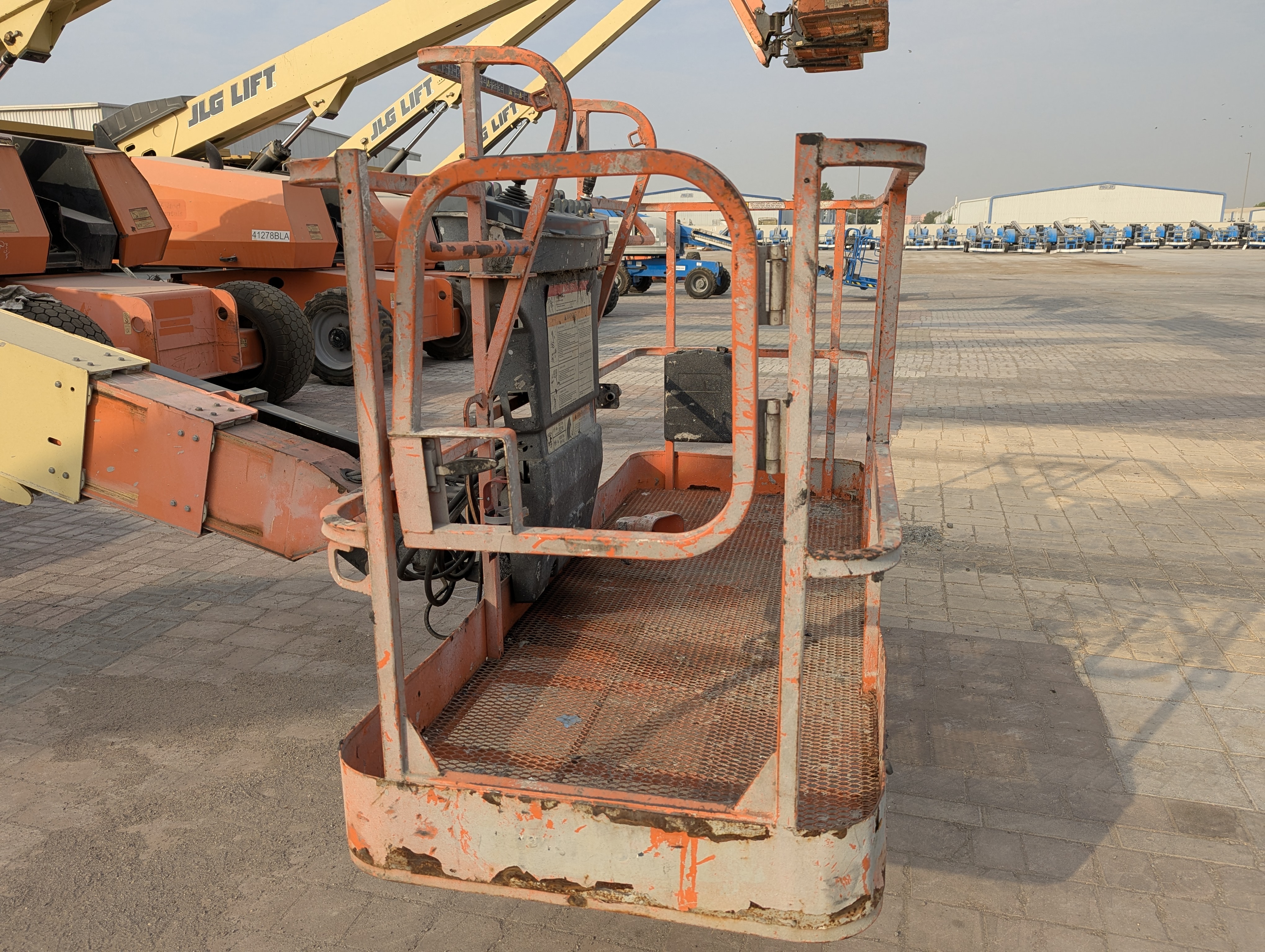 BLA-011-جي-إل-جي-600S-رافعات-ذراع-فحص-الأمان-سياج-الحماية-1