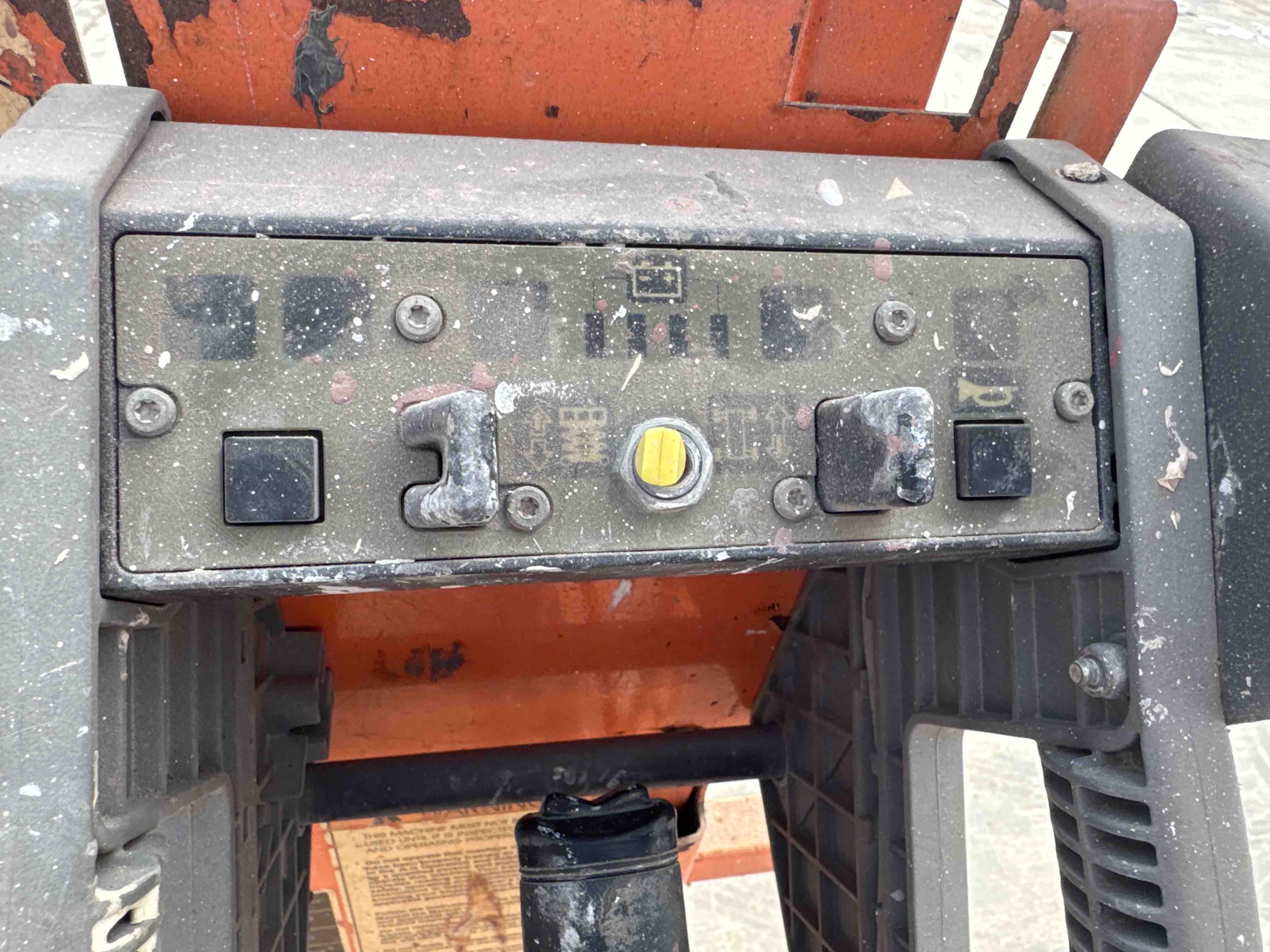 SLA-016-JLG-2646ES-Scissor-lifts-inspection-Cabin-Platform-control-1