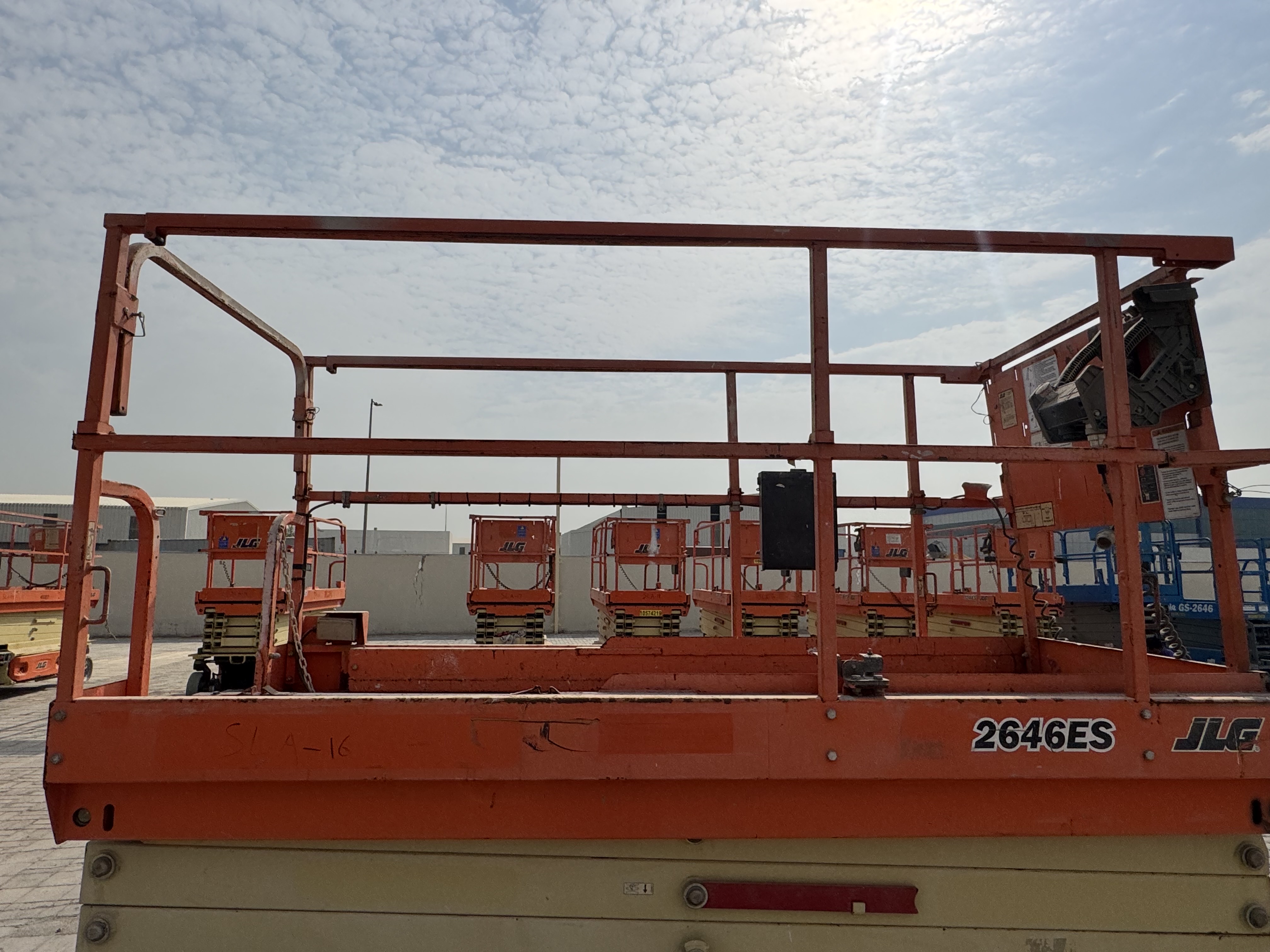 SLA-016-JLG-2646ES-Scissor-lifts-inspection-Structure-Guard-rail-1