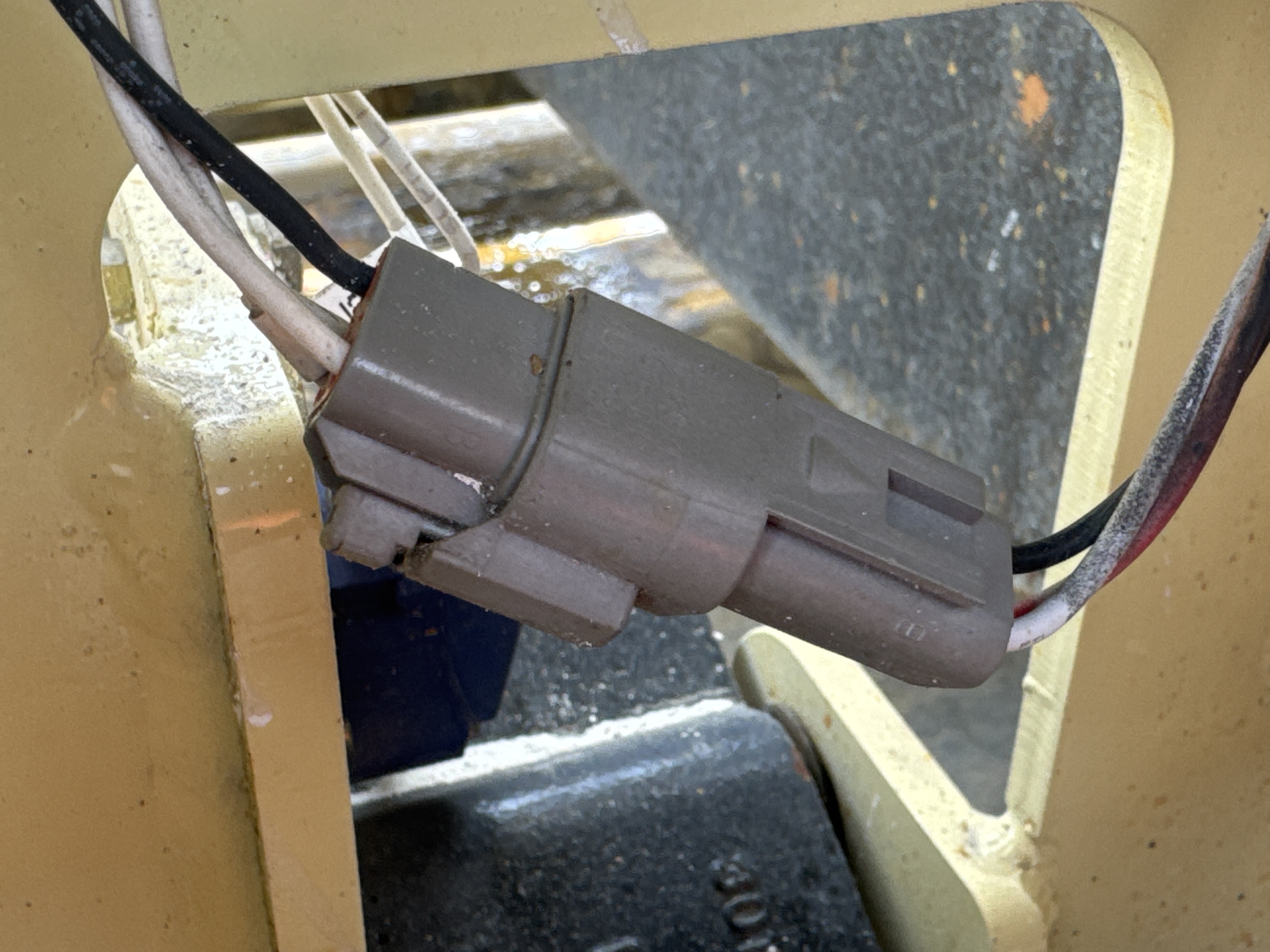 SLA-016-JLG-2646ES-Scissor-lifts-inspection-Electronics-Main-harness-1
