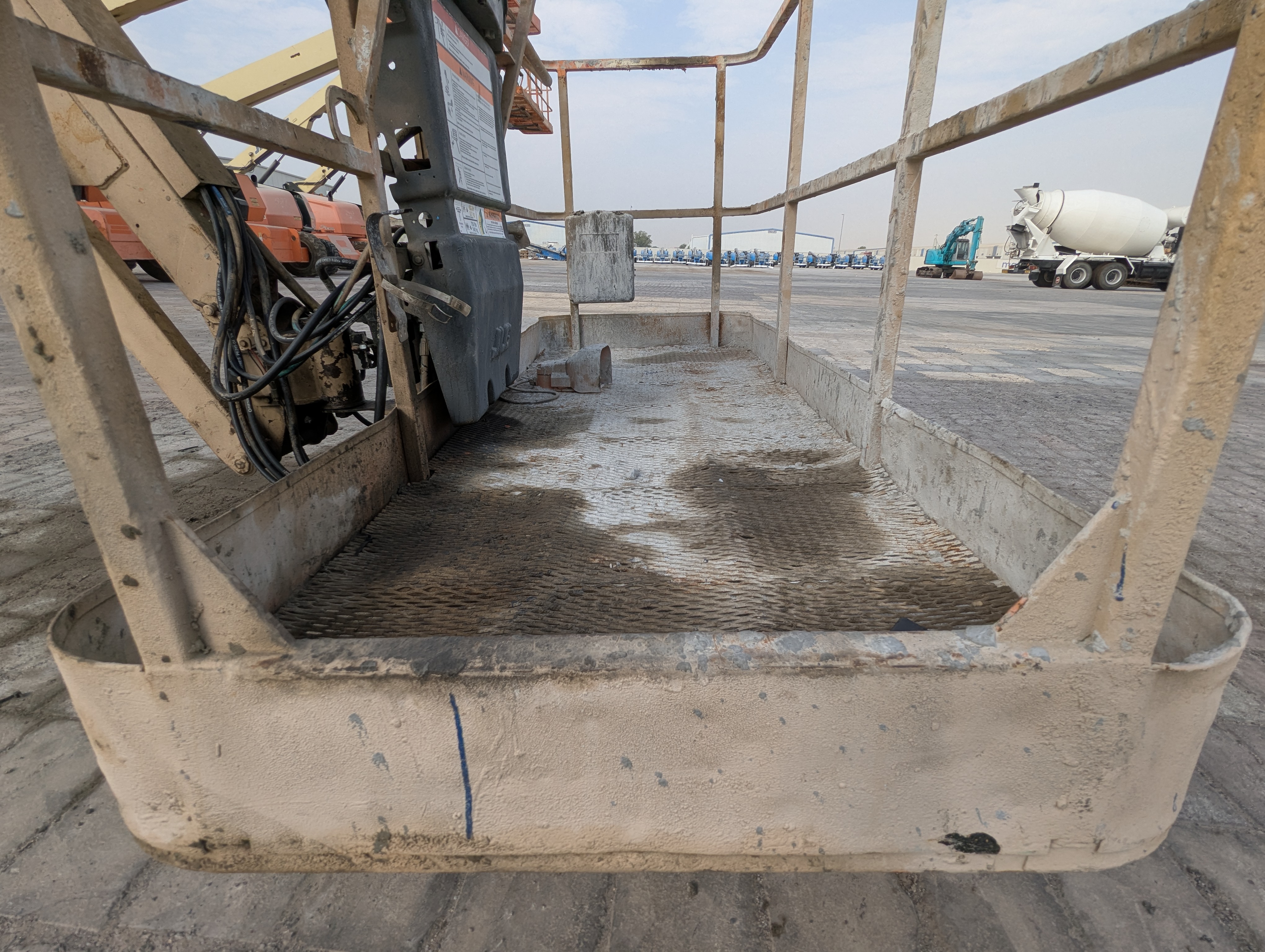 BLA-013-JLG-860SJ-Boom-lifts-inspection-Structure-Steps/ladders-1