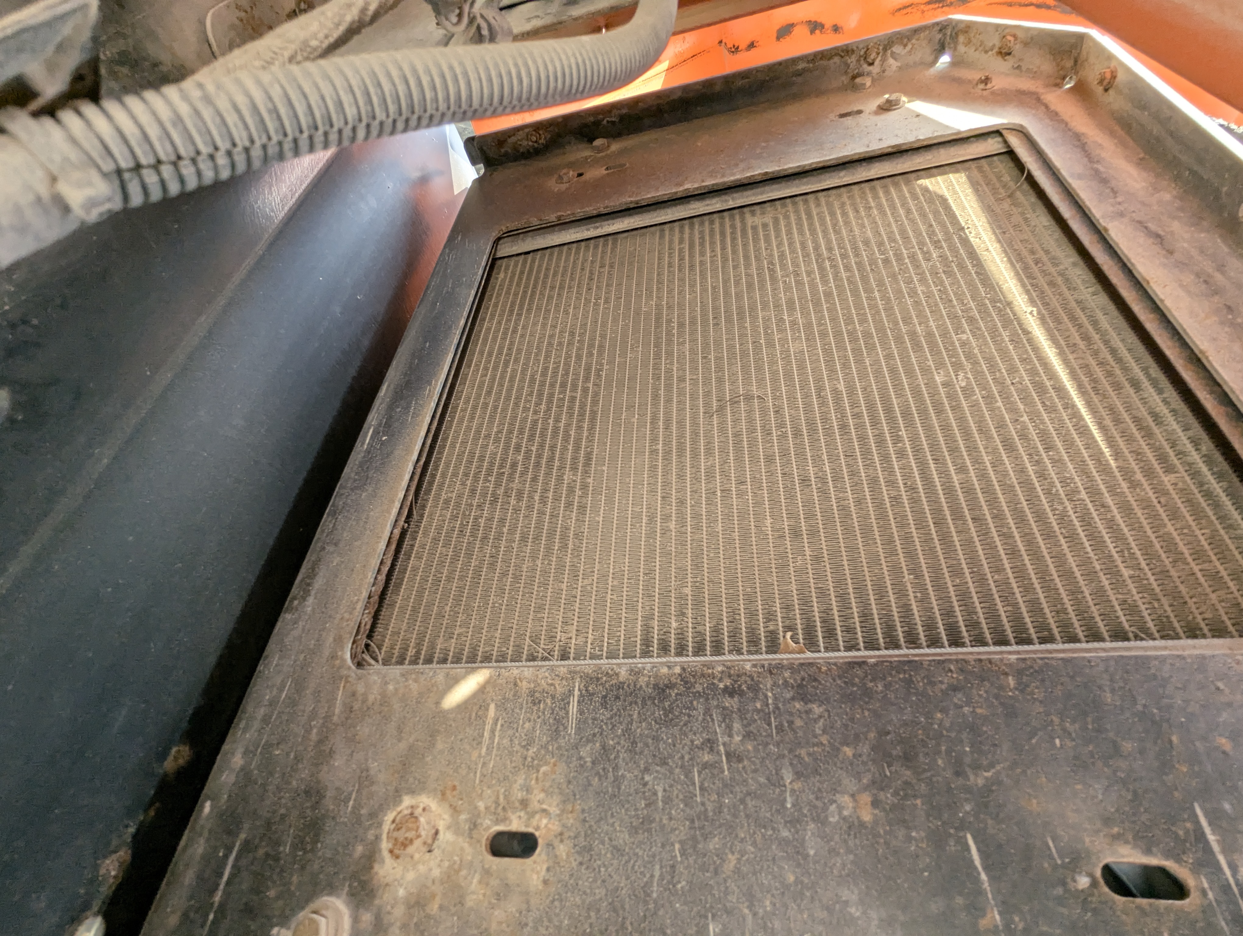 BLA-013-JLG-860SJ-Boom-lifts-inspection-Engine-Radiator,-condenser,-intercooler,-hydraulic-cooler-1