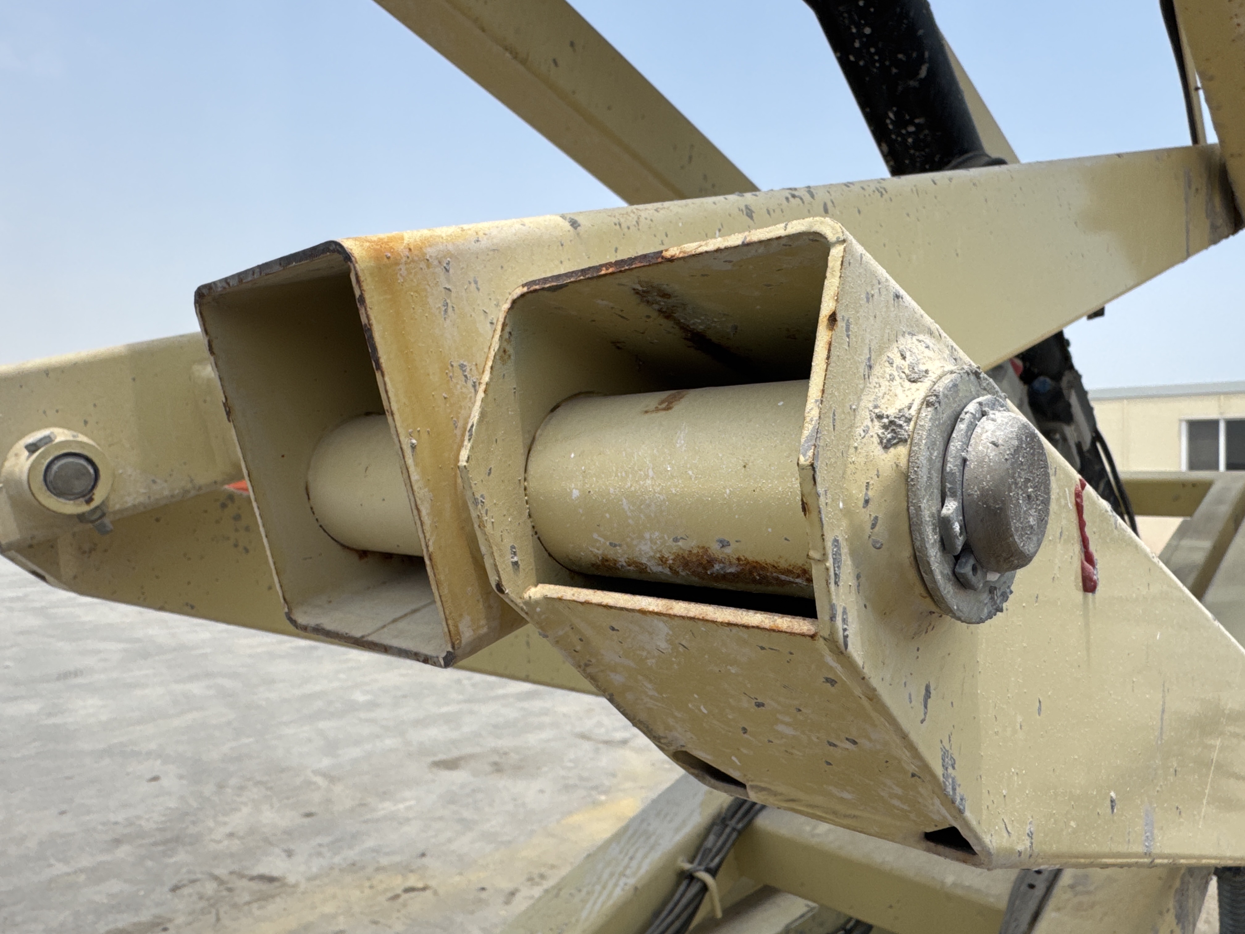 SLA-017-JLG-3246ES-Scissor-lifts-inspection-Structure-Pin-connections-1